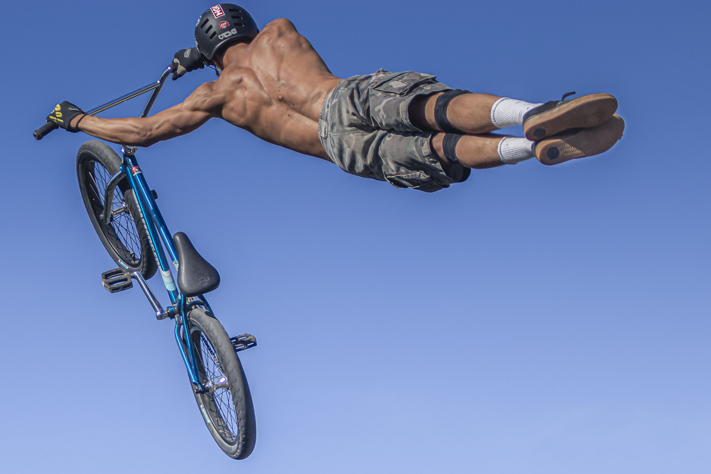 Trying to close a Superman in foampit