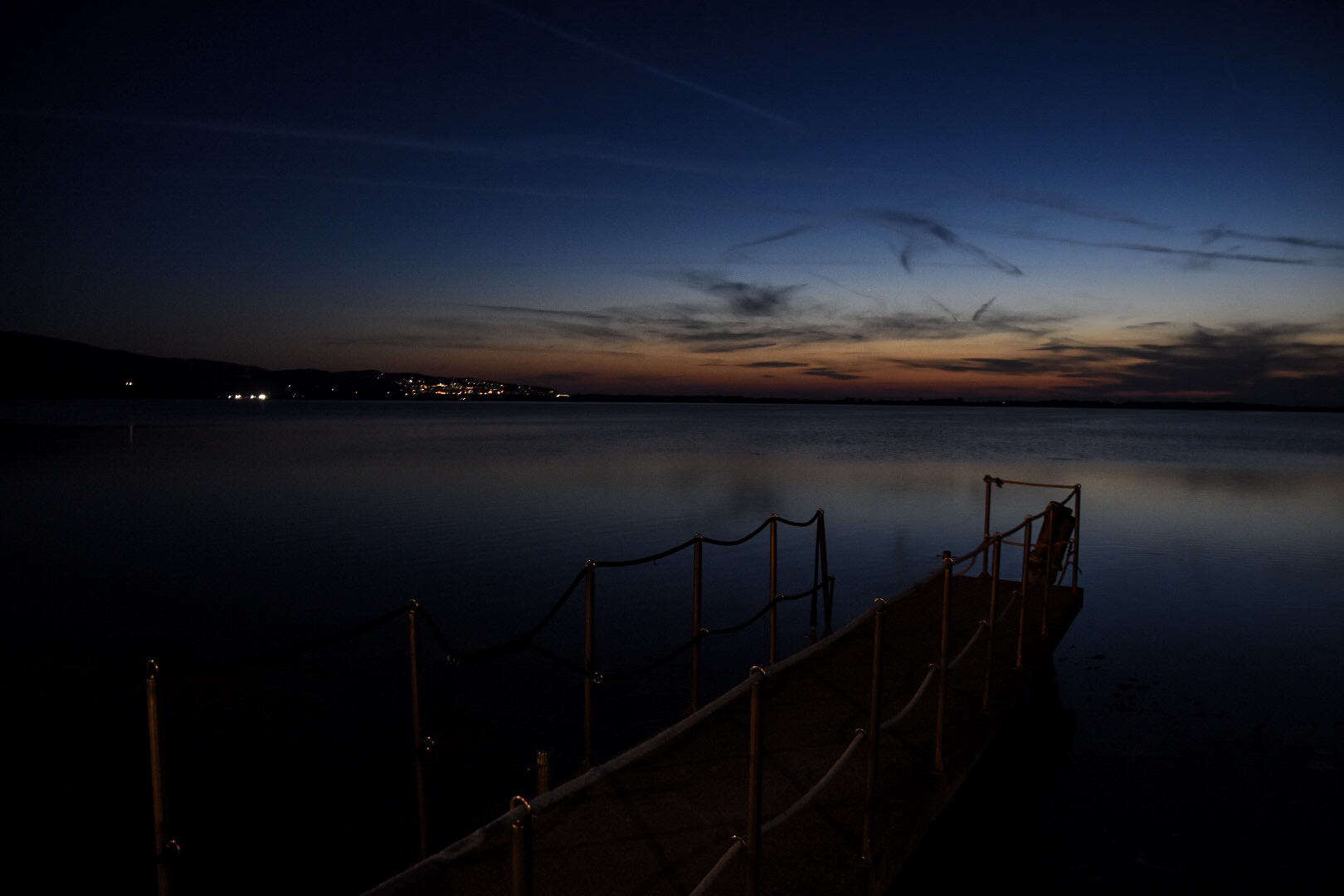 Esterno, quasi notte