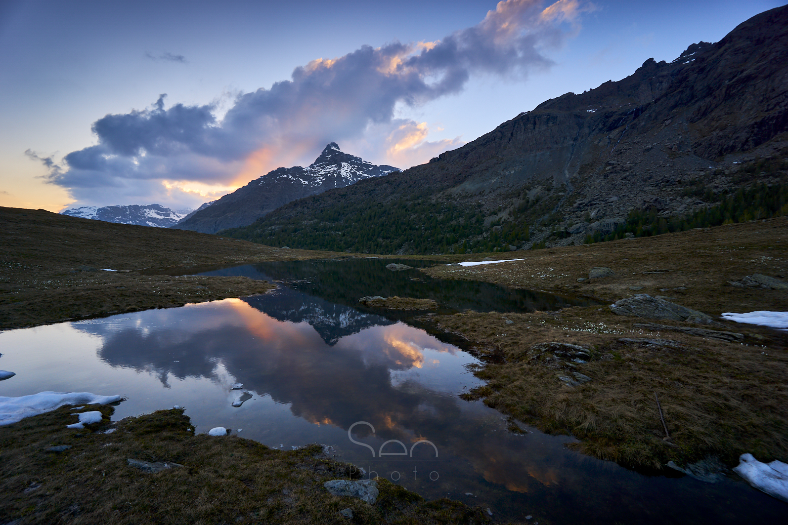 Sunset at Campagneda Lakes
