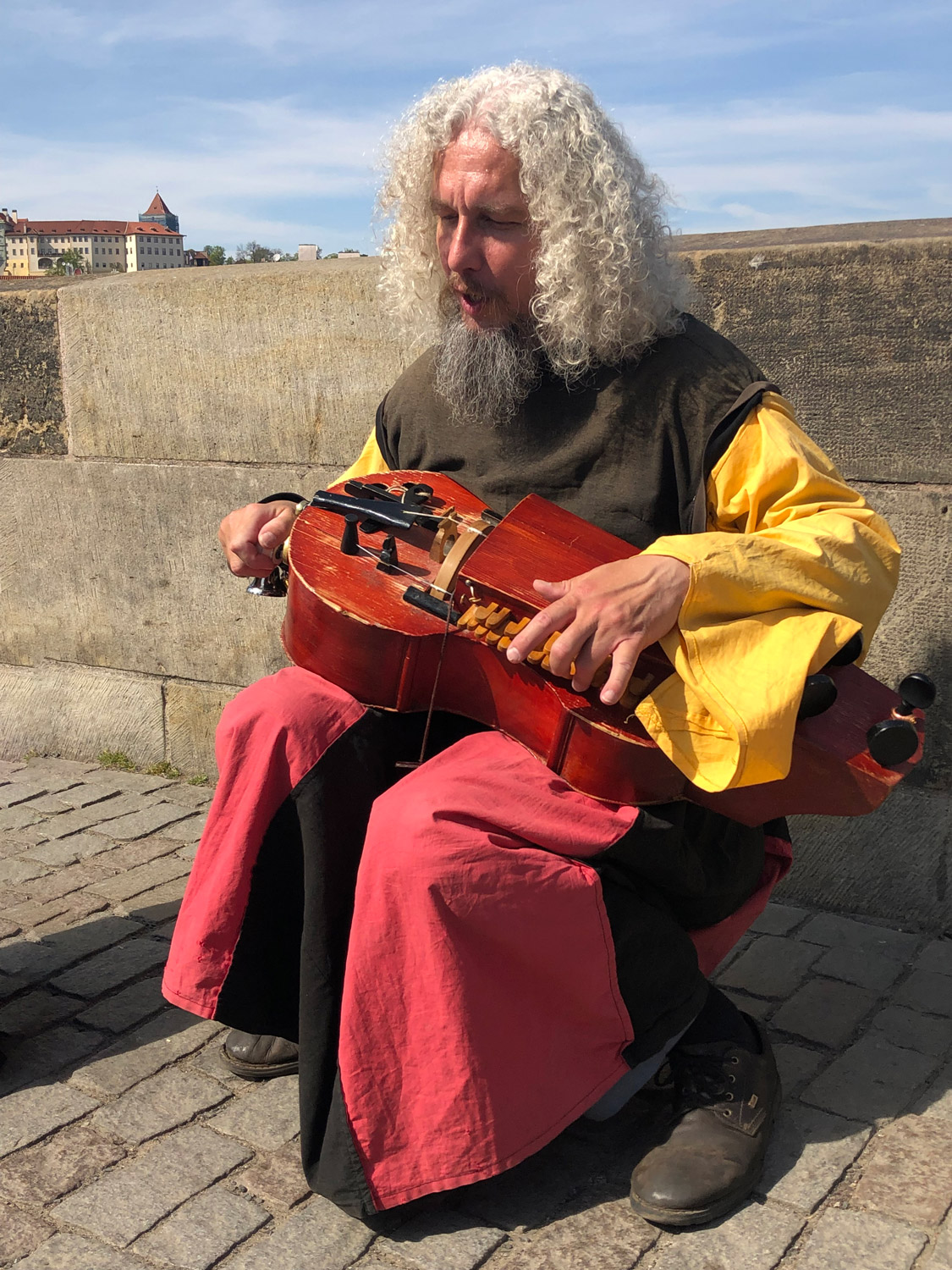 Suonatore di ghironda