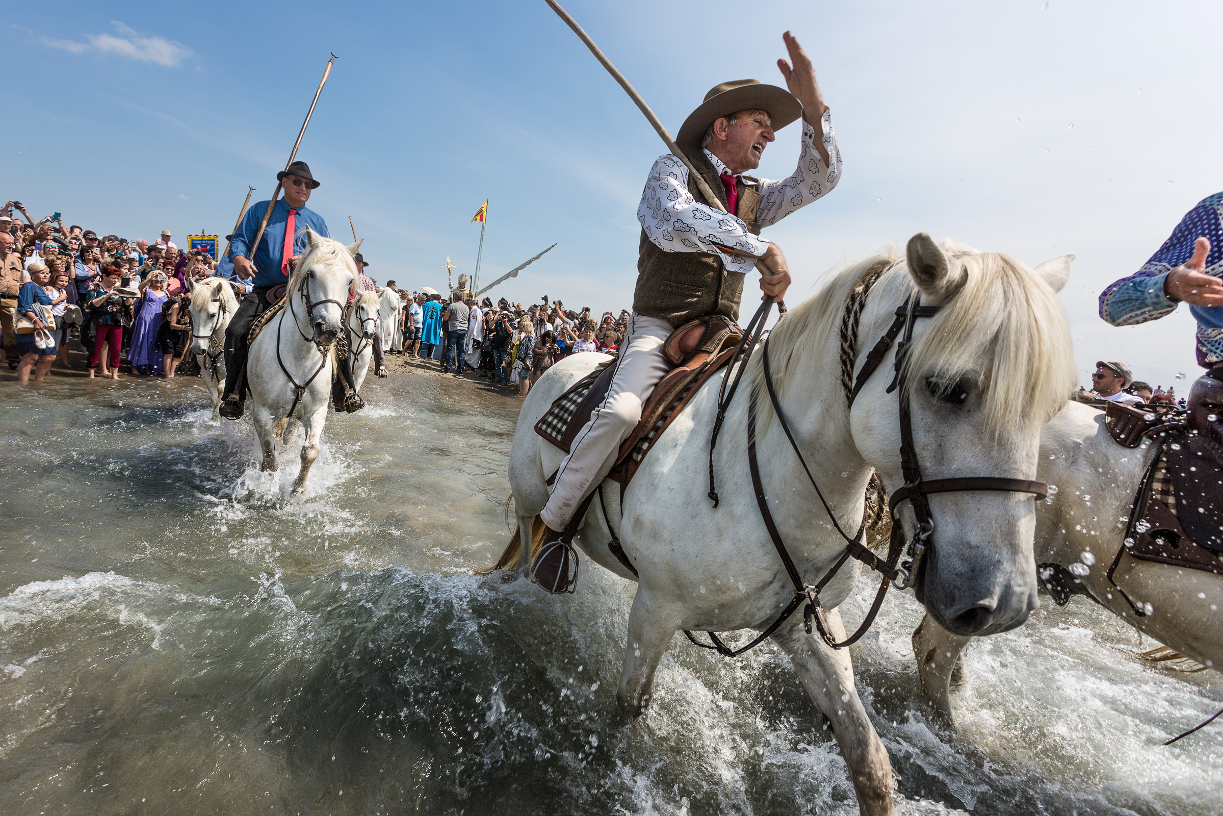 I Guardian arrivano al mare. Saintes-Maries, Camargue
