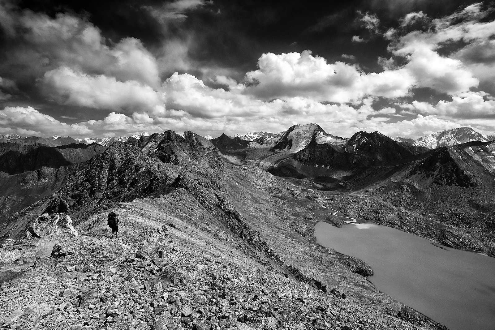 scendendo dal passo di Ala-kol