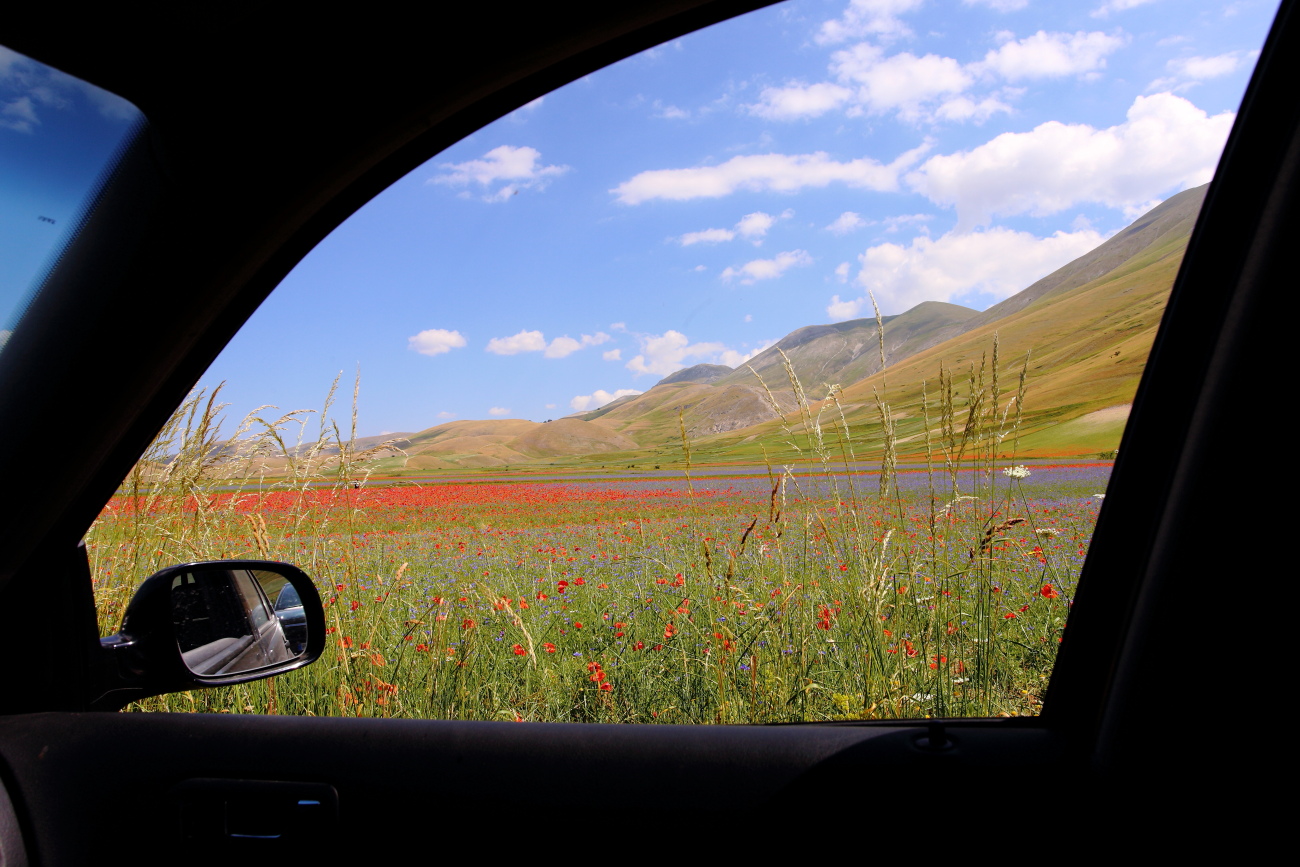 A different window. Castelluccio di Norcia.