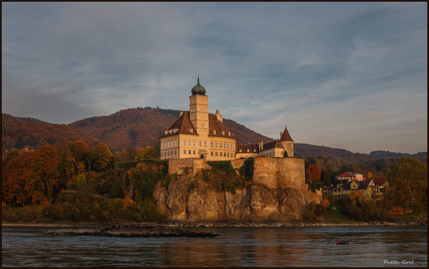 Schloss Schoenbuehel