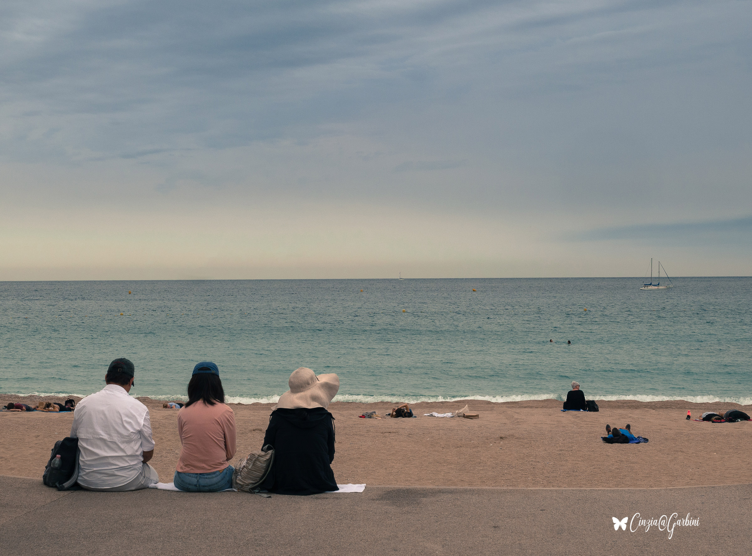 in attesa di un raggio di sole estivo