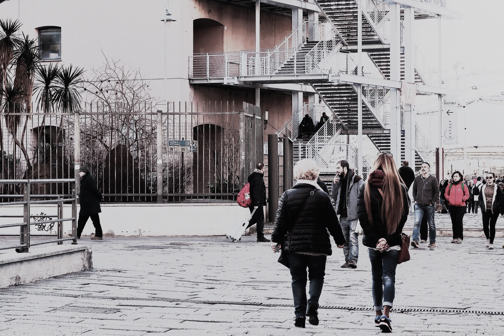 People coming, people coming