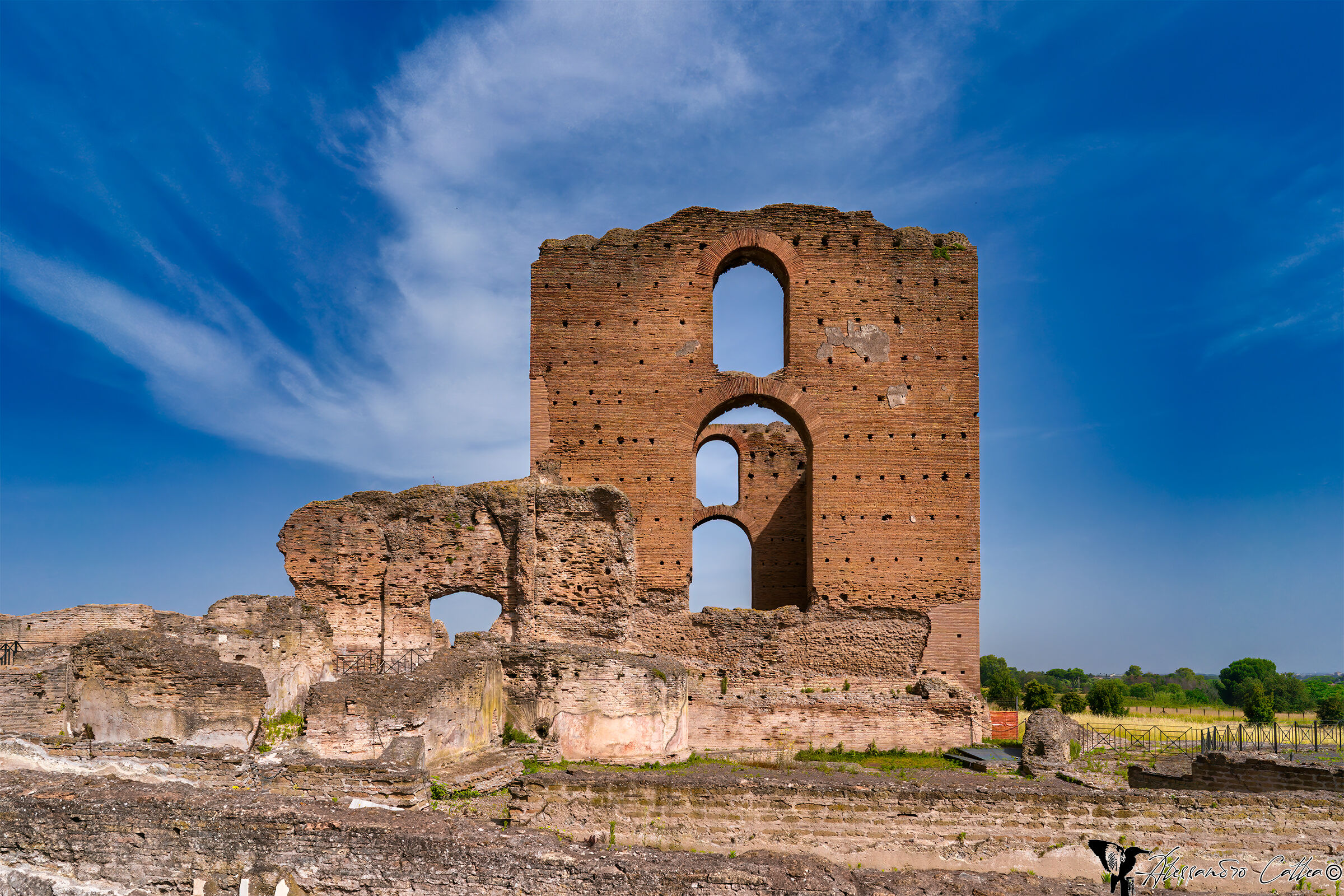 Veduta laterale di Villa dei Quintili