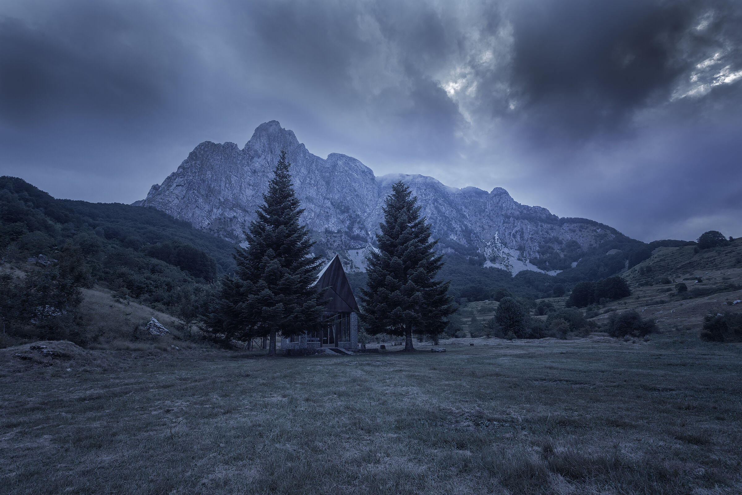 i guardiani della chiesetta