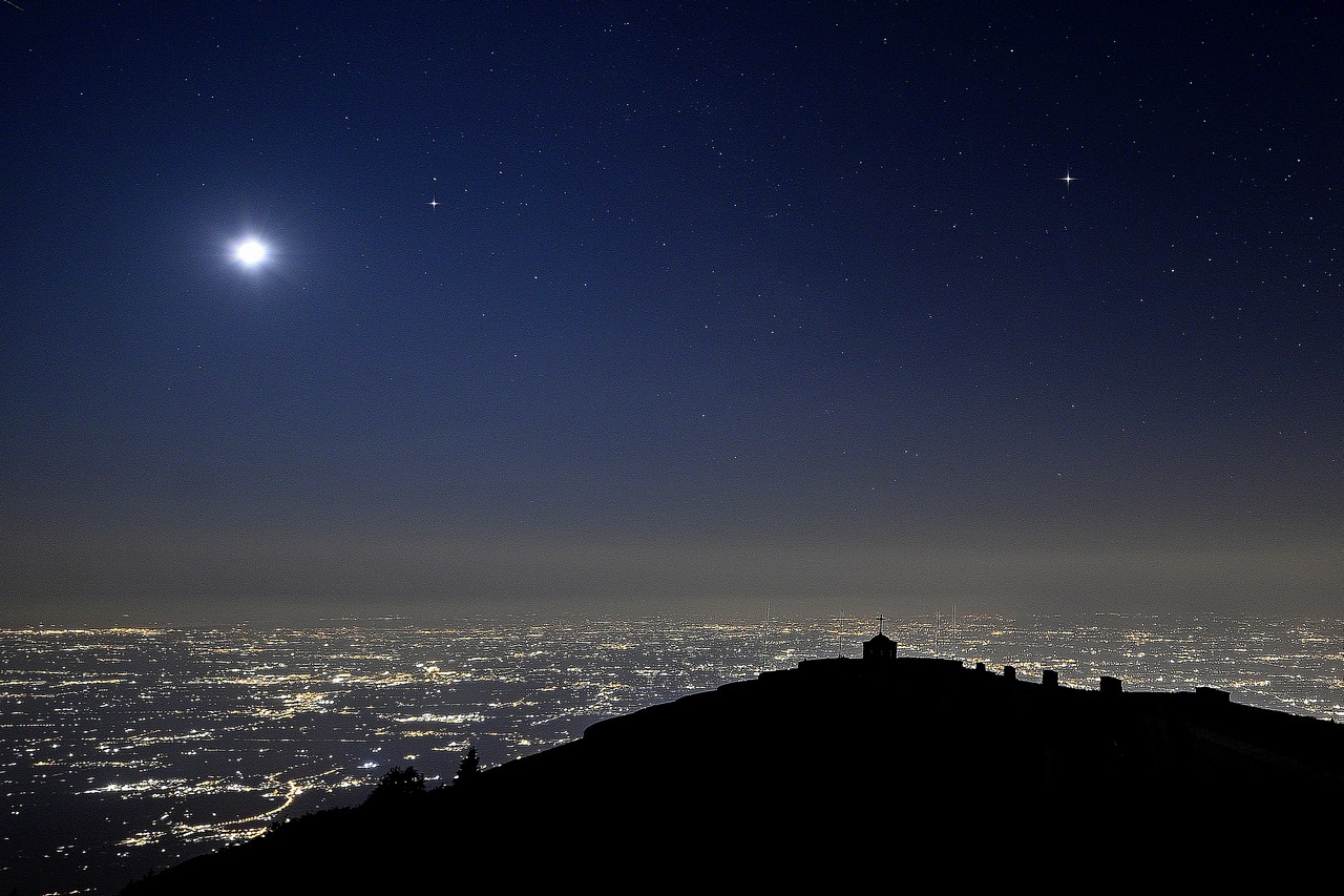 Sul Grappa nella notte dell'eclisse