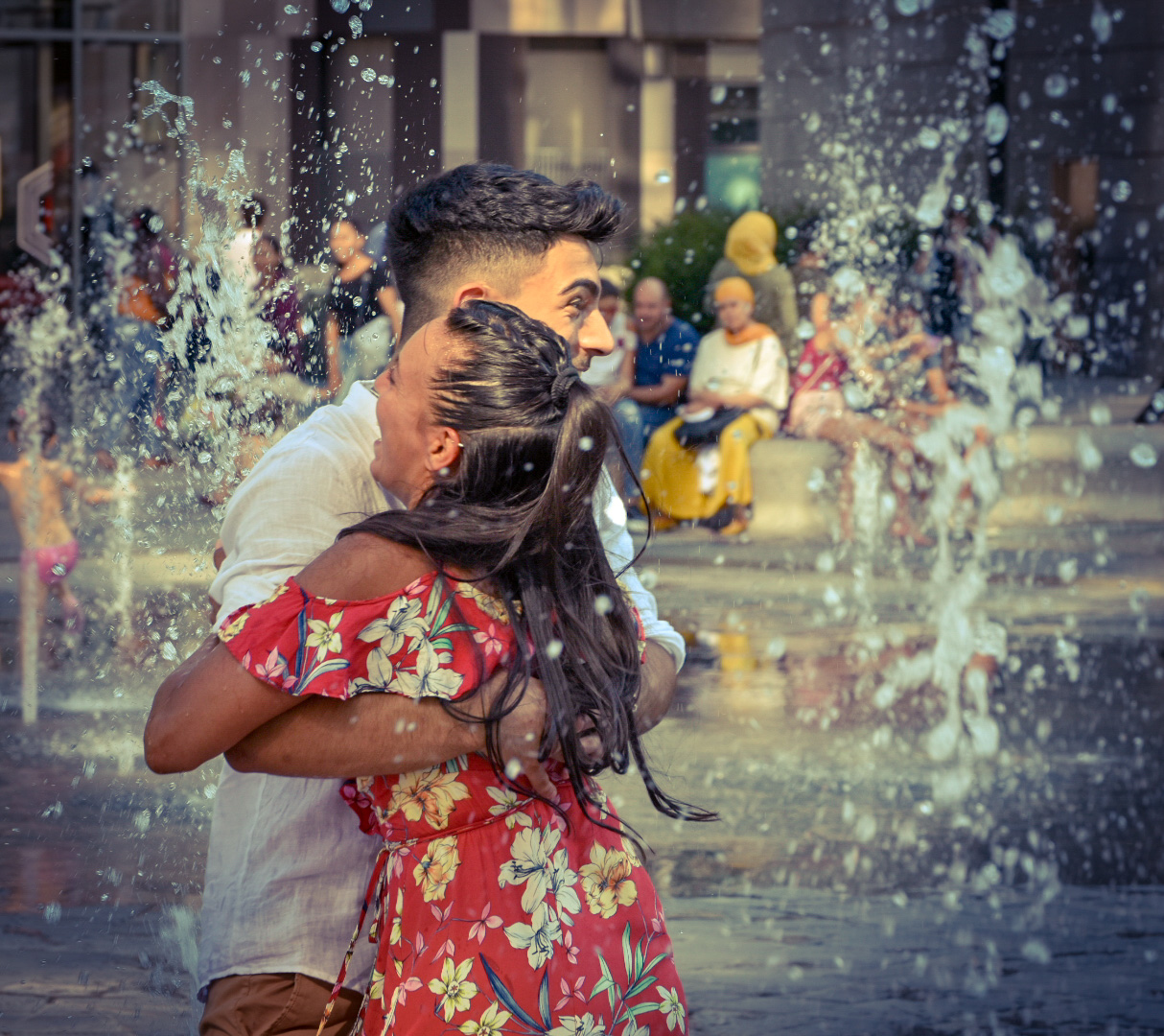 Abbracci in Gae aulenti