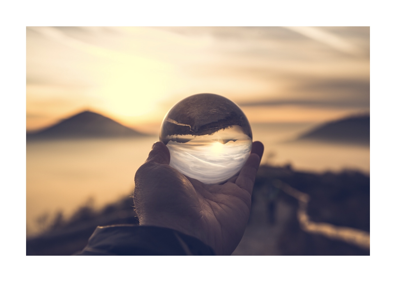 Lens ball in Pianoro