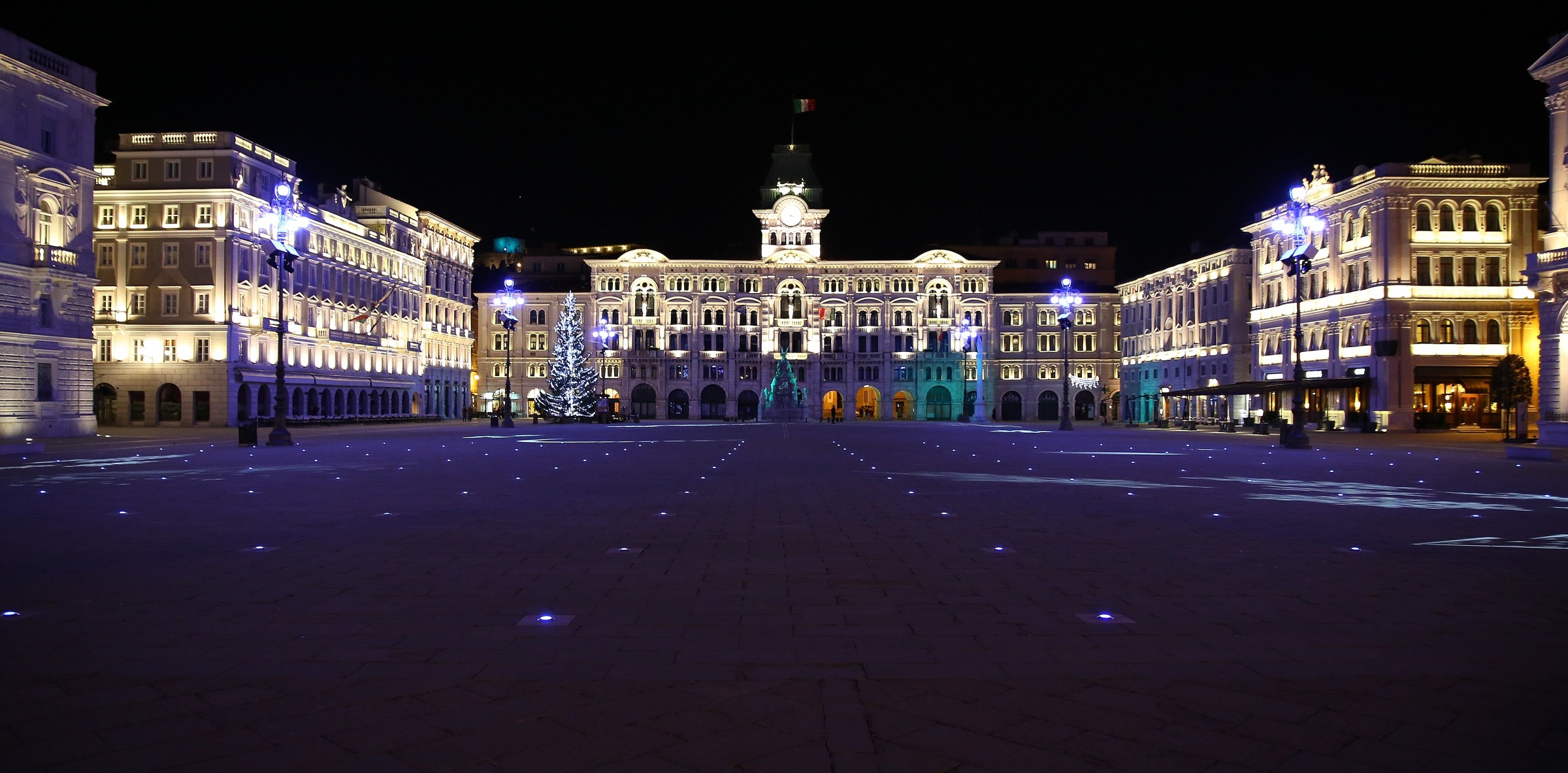 Trieste.Natale square unification of Italy in 2012