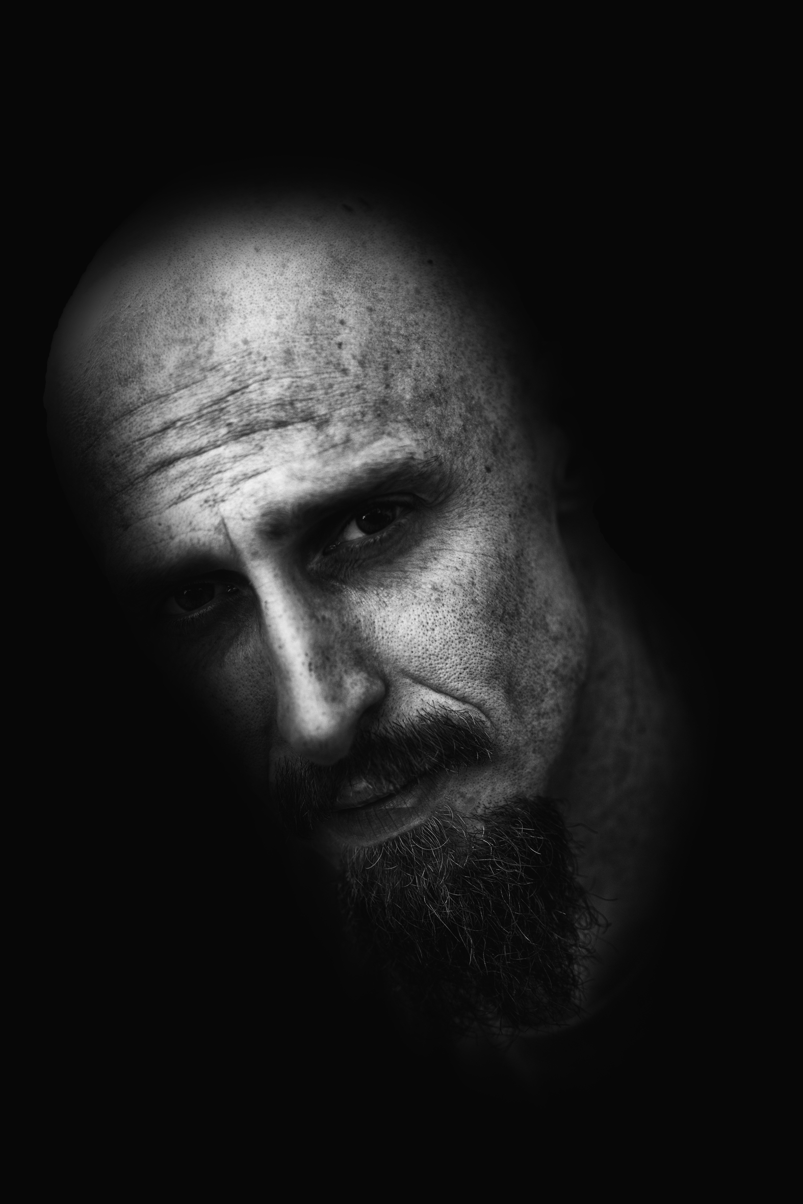 Uomo in bianco e nero 4