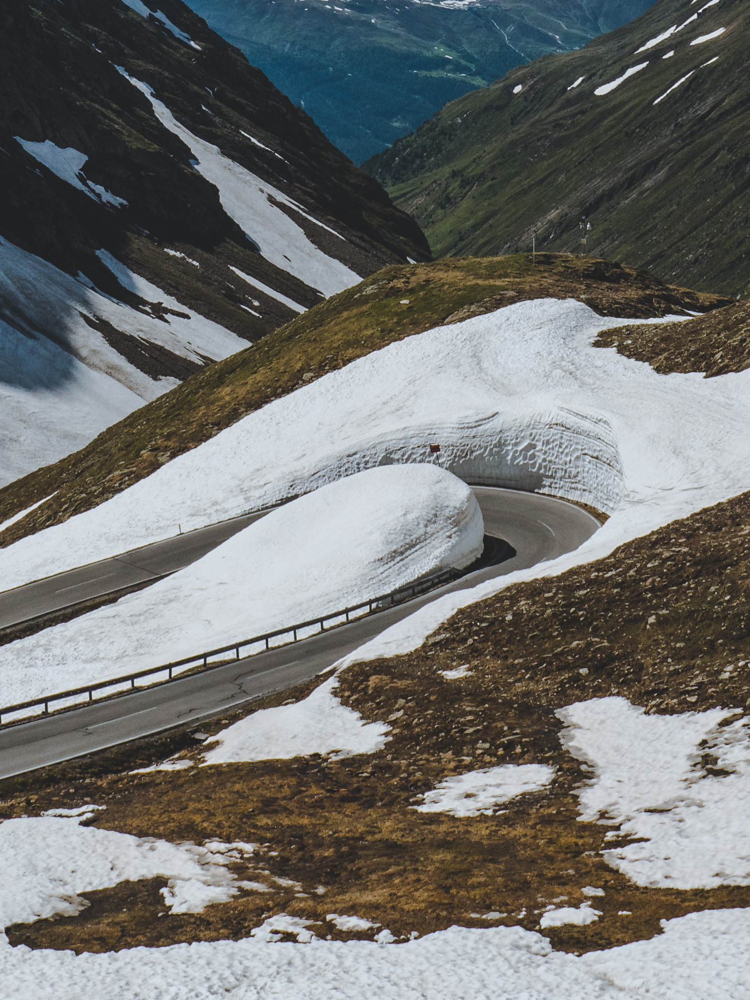 Neve estiva sul passo del Rombo