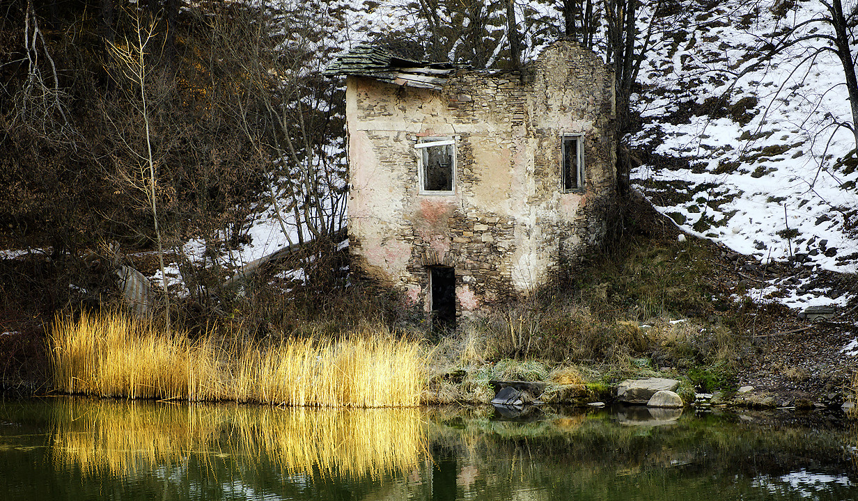 Primi raggi al lago di Lases