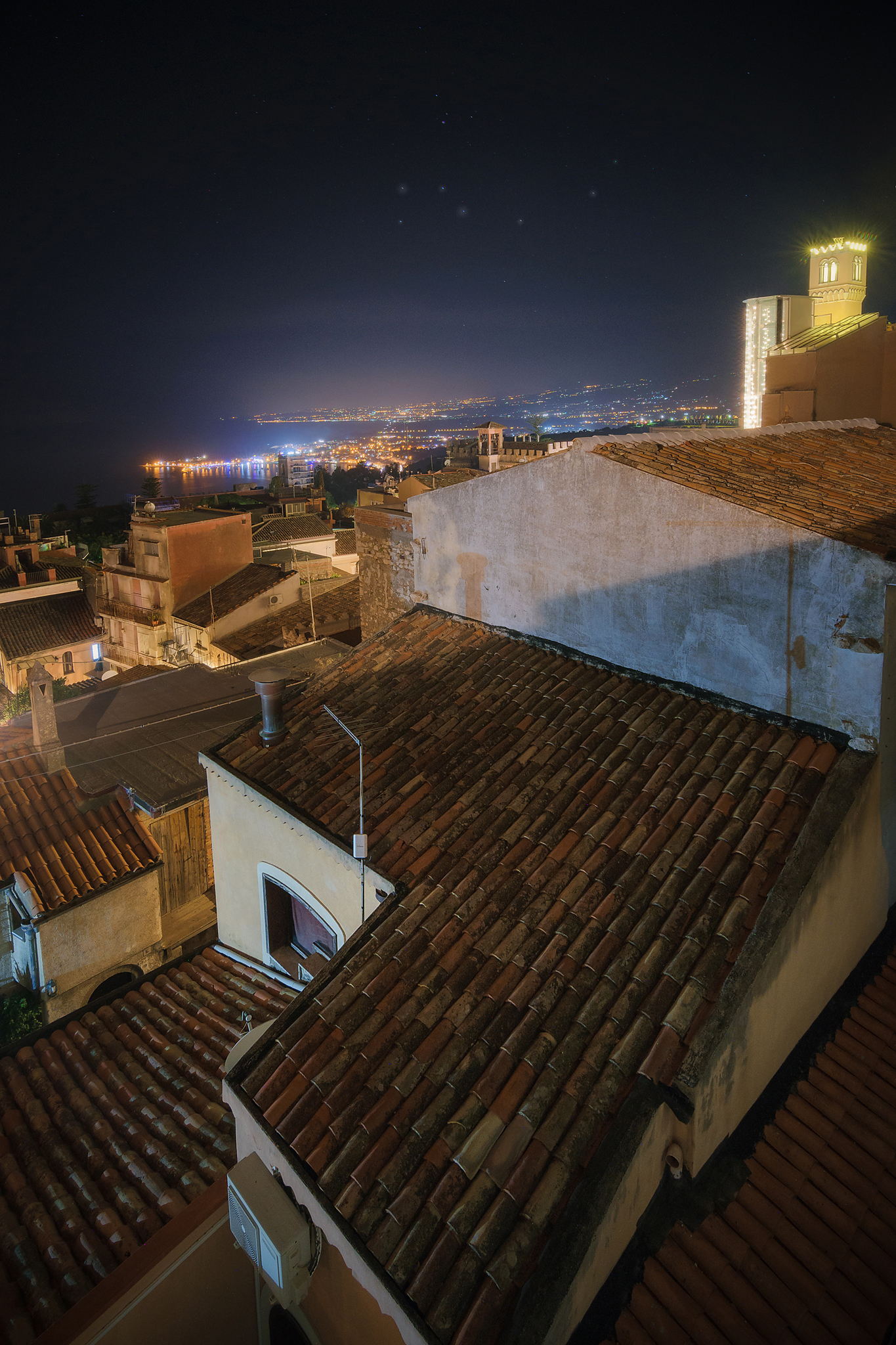 Grande carro sopra Taormina.