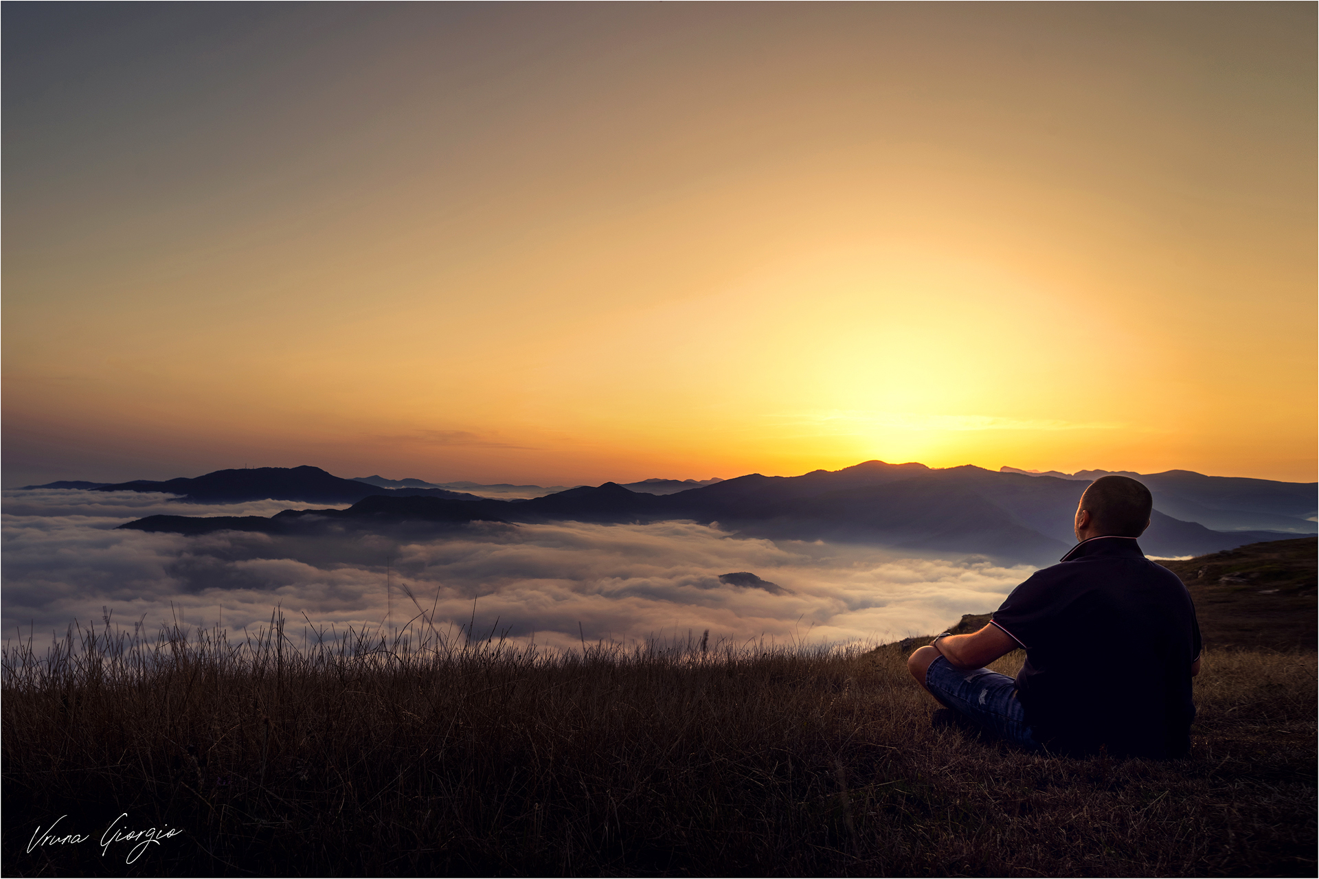 Observing a sea of clouds...