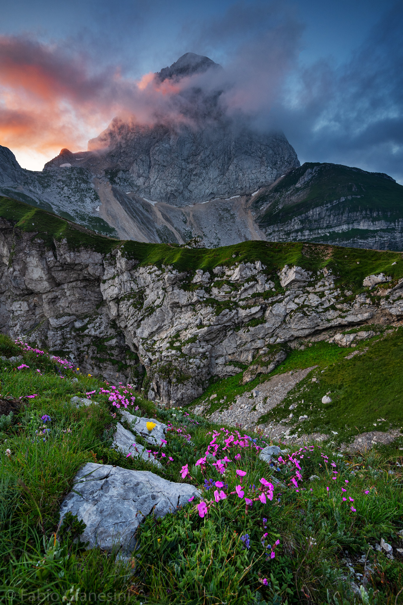 Alba sul monte Mangart