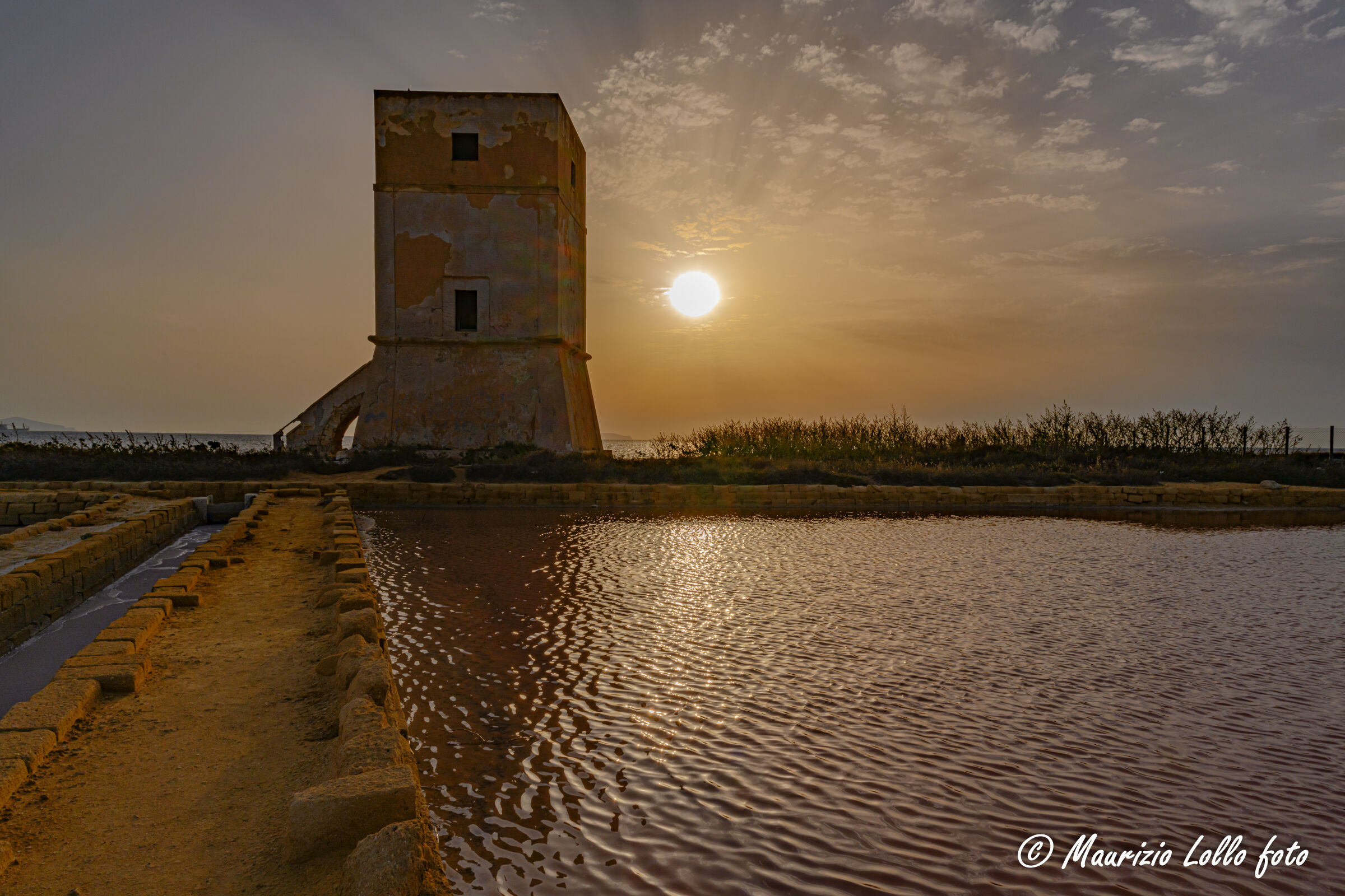 Trapani saline ... they paint themselves pink