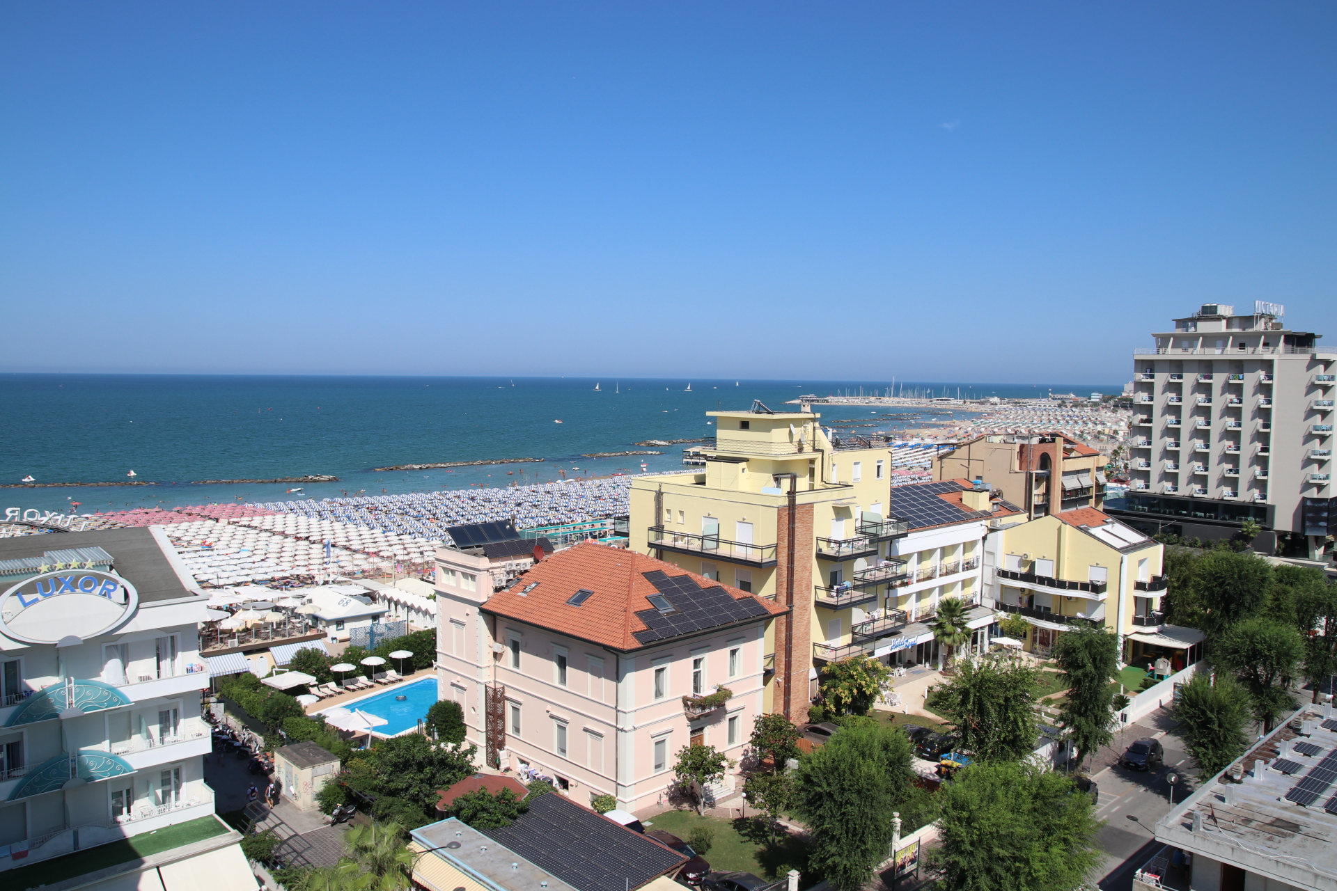 cattolica di giorno