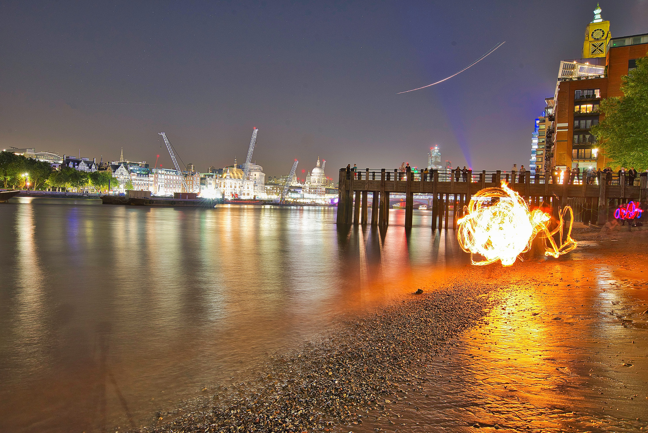 Weekend celebrations along thames