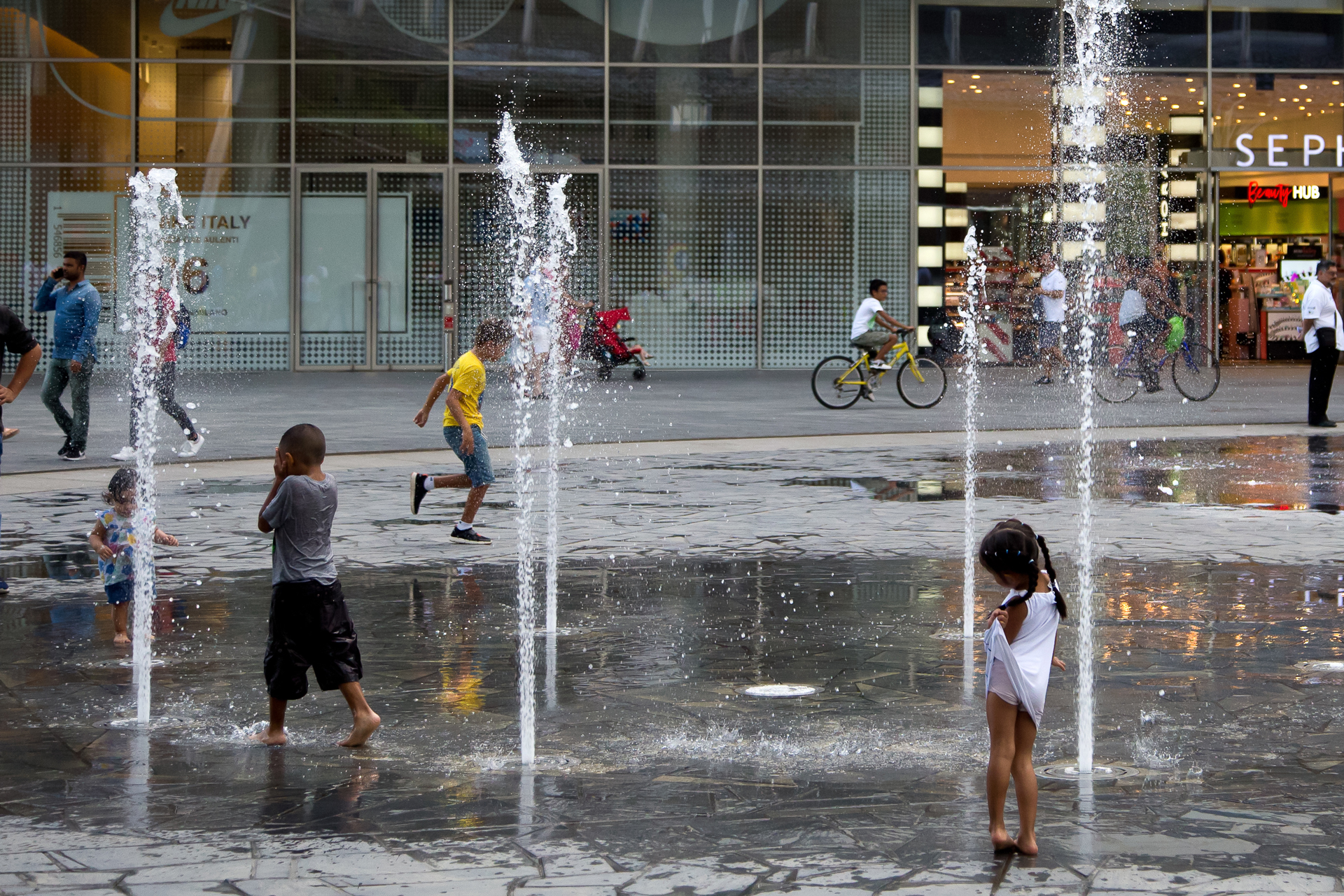 Square Gae Aulenti 3