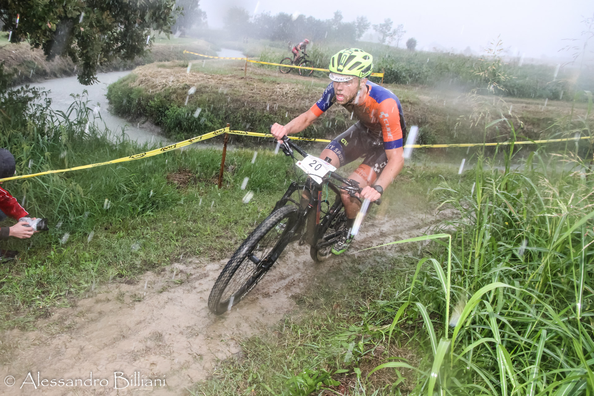 Giusto ... DUE ... Gocce