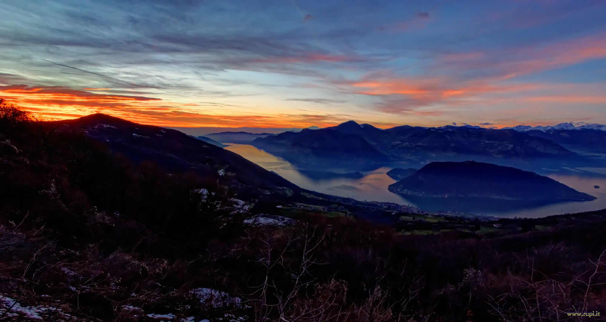 Crepuscolo sul lago - 1