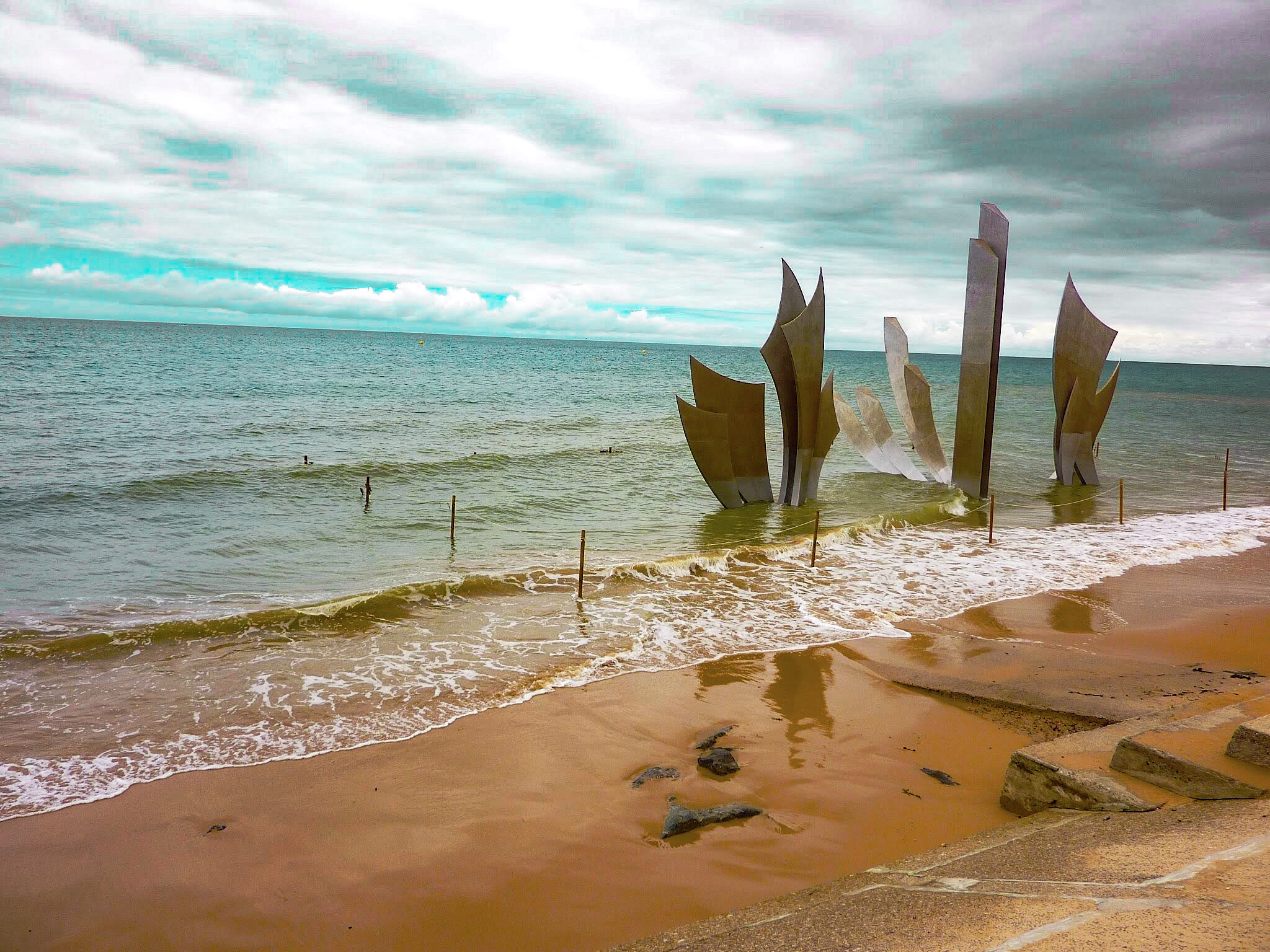 Omaha beach... in memory of heroes...