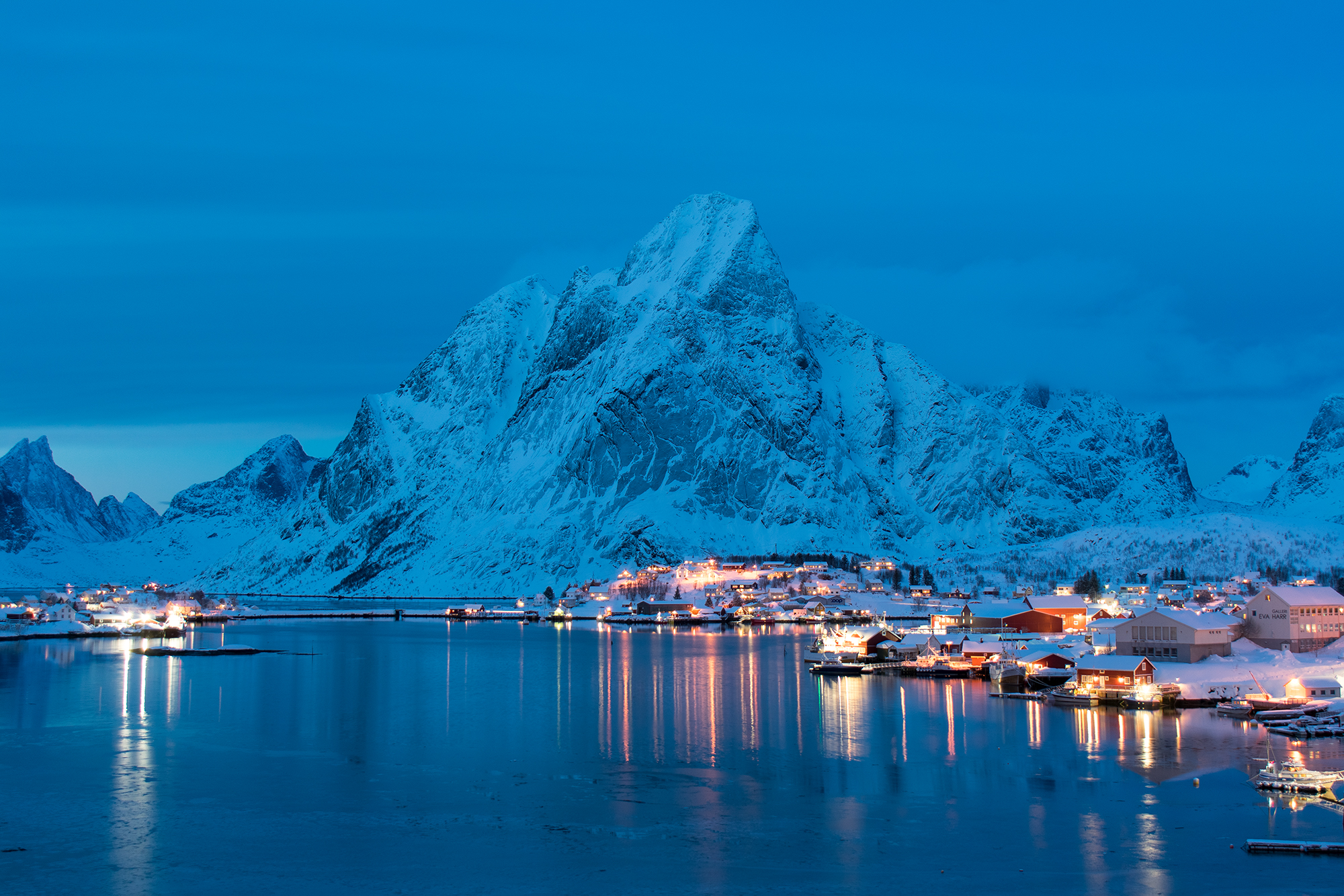Blue Hour in Reine