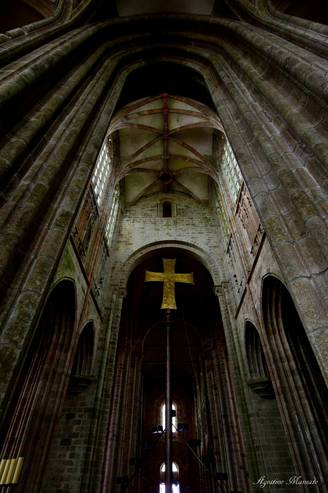 La prospettiva verticale di Mont Saint Michel