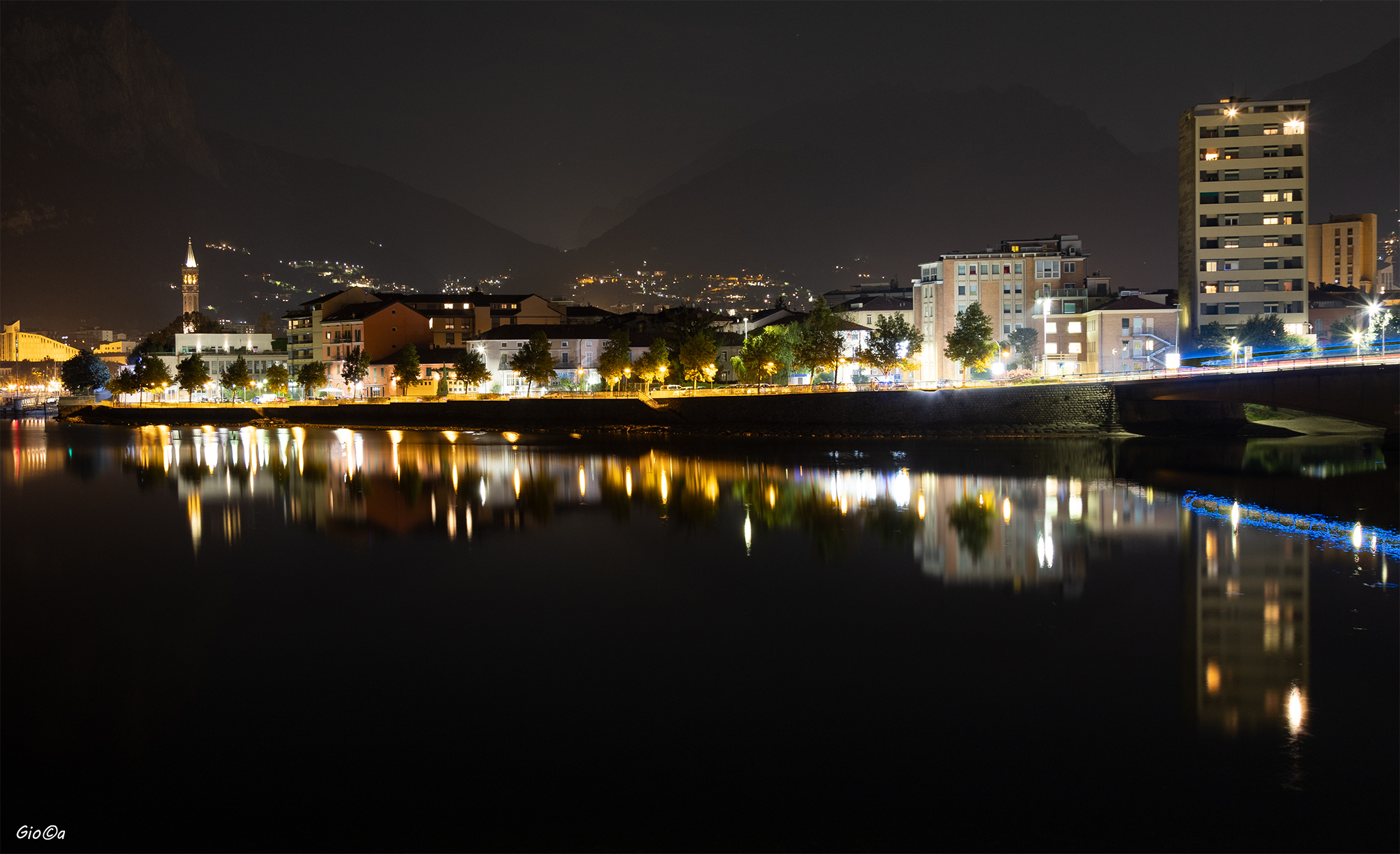 street by night Lecco