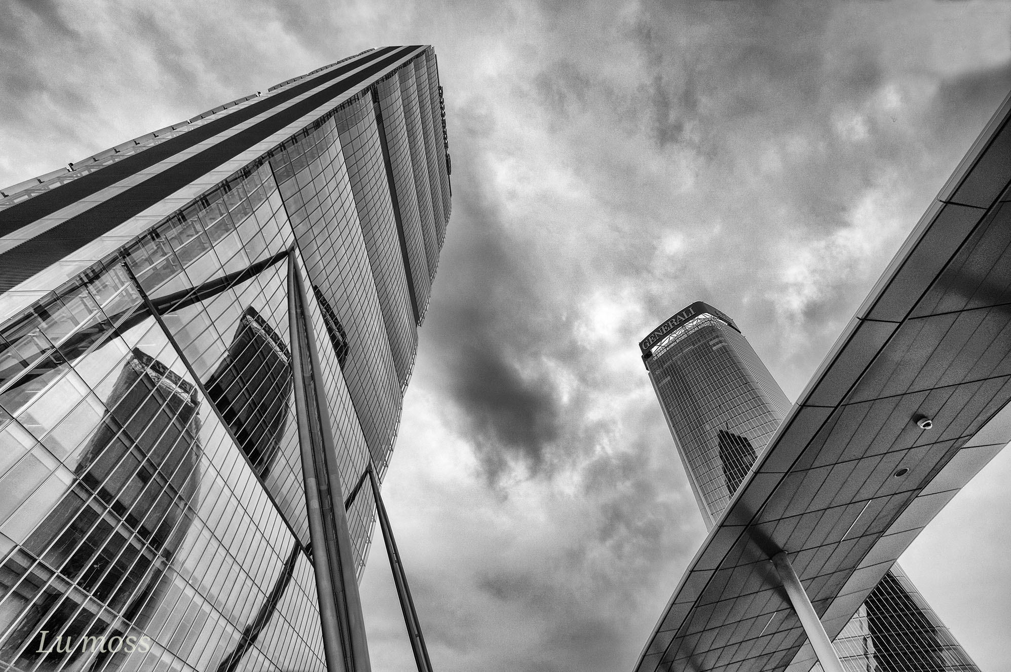 Diagonali e riflessi.