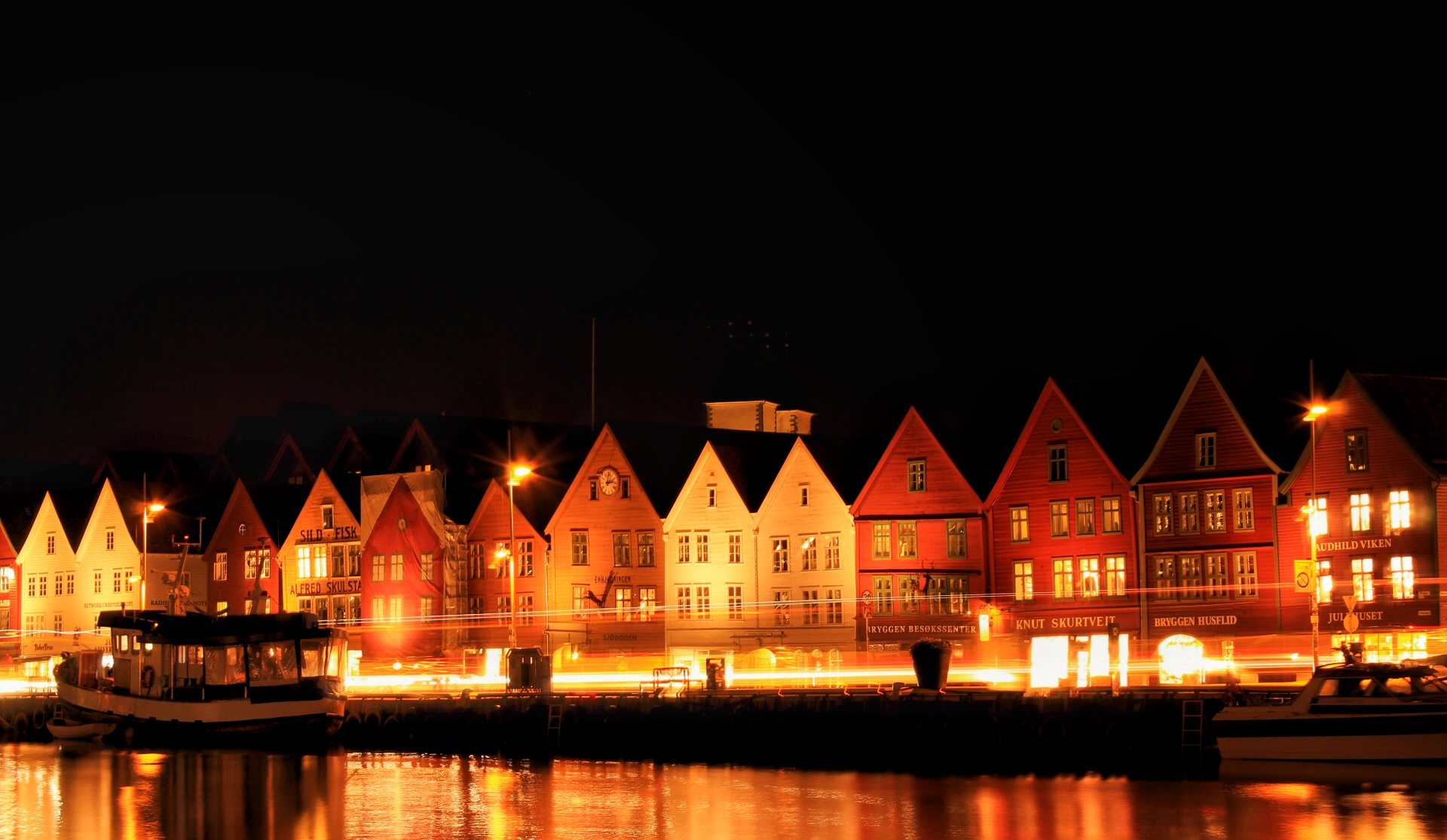 Luci e colori sul quartiere anseatico