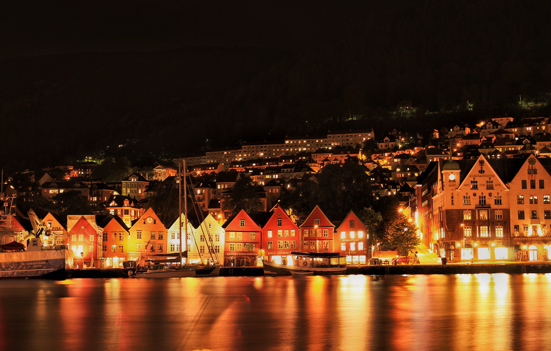 Il Bryggen e il monte Floyen