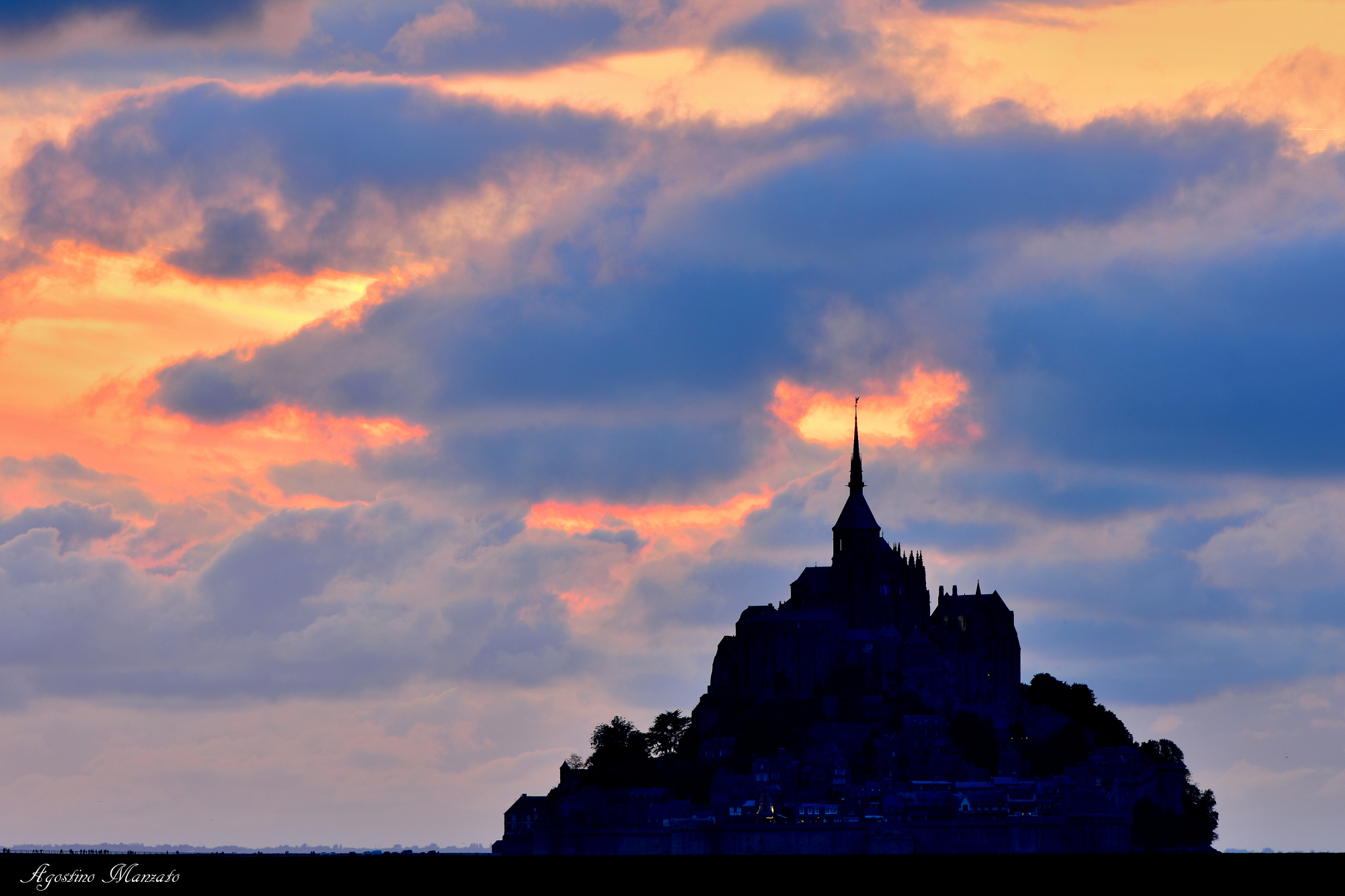 L'ultima luce su Mont Saint Michel