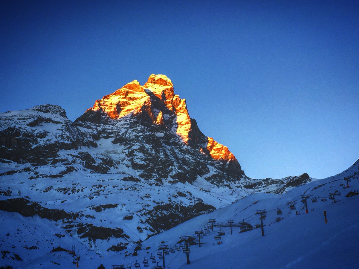 Raggi di sole sulla vetta