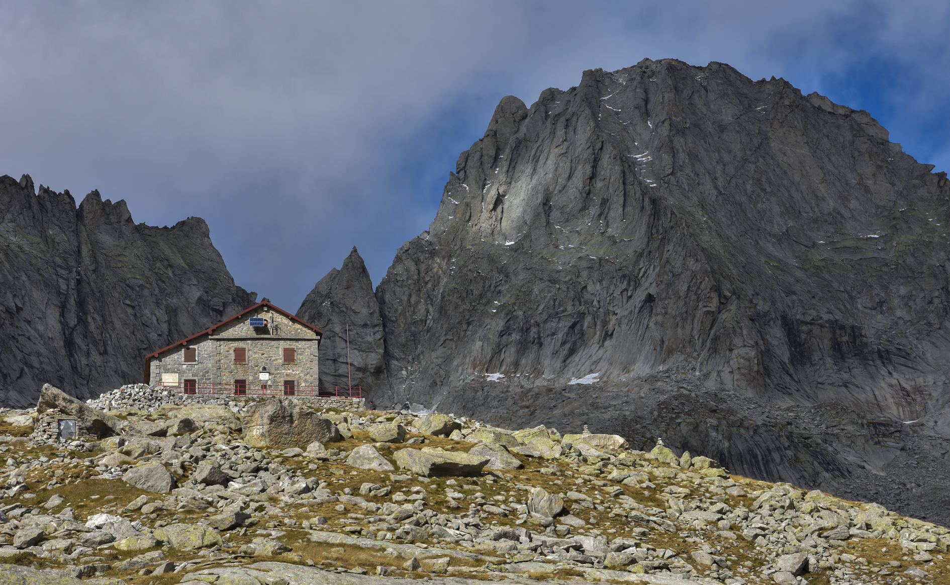 Rif.Giannetti e il Pizzo Badile