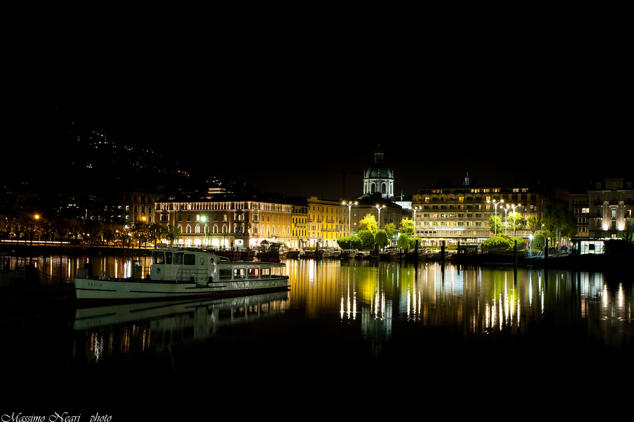 como by night