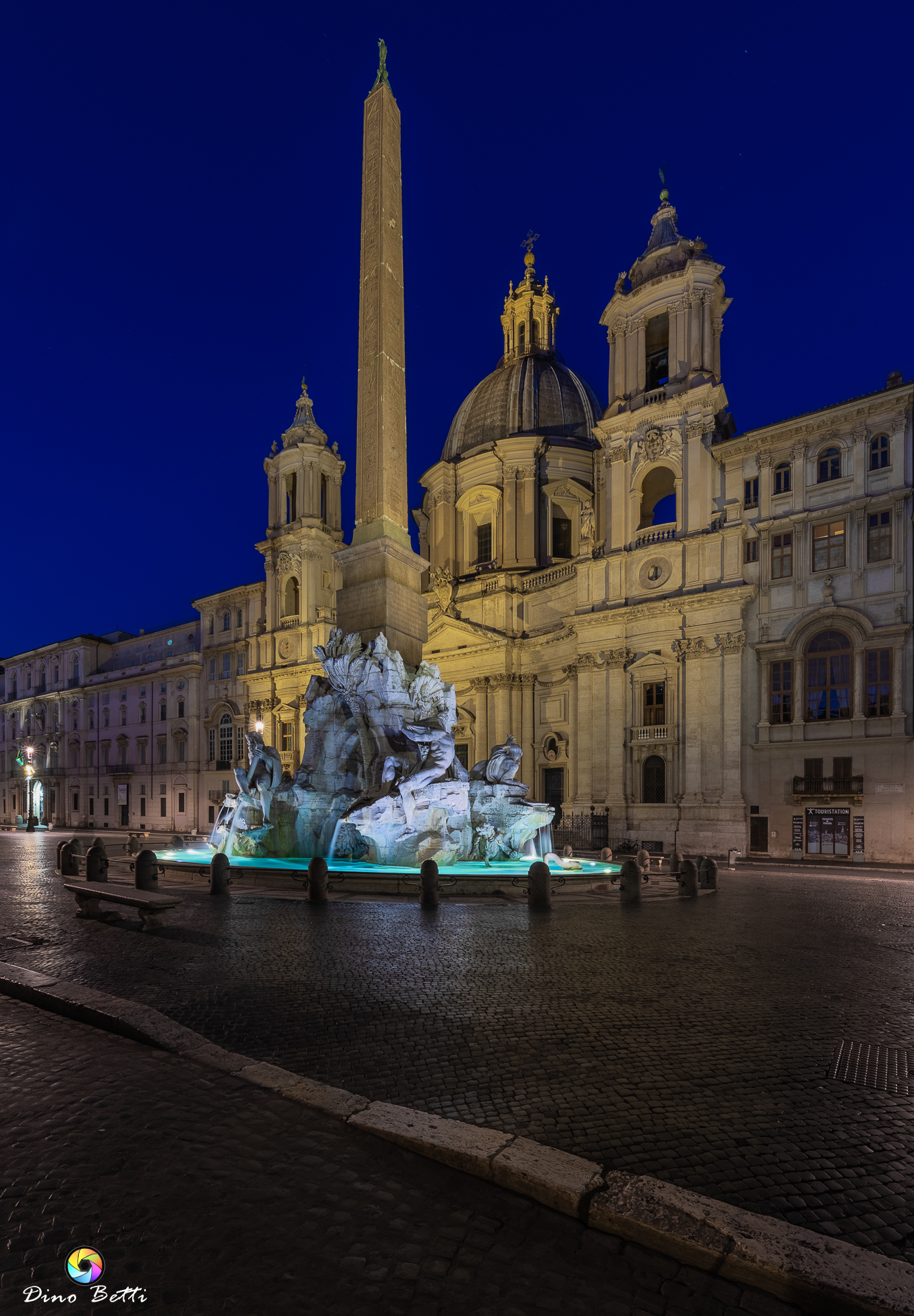 Fontana dei quattro fiumi e chiesa di Sant'Agnese in Ag