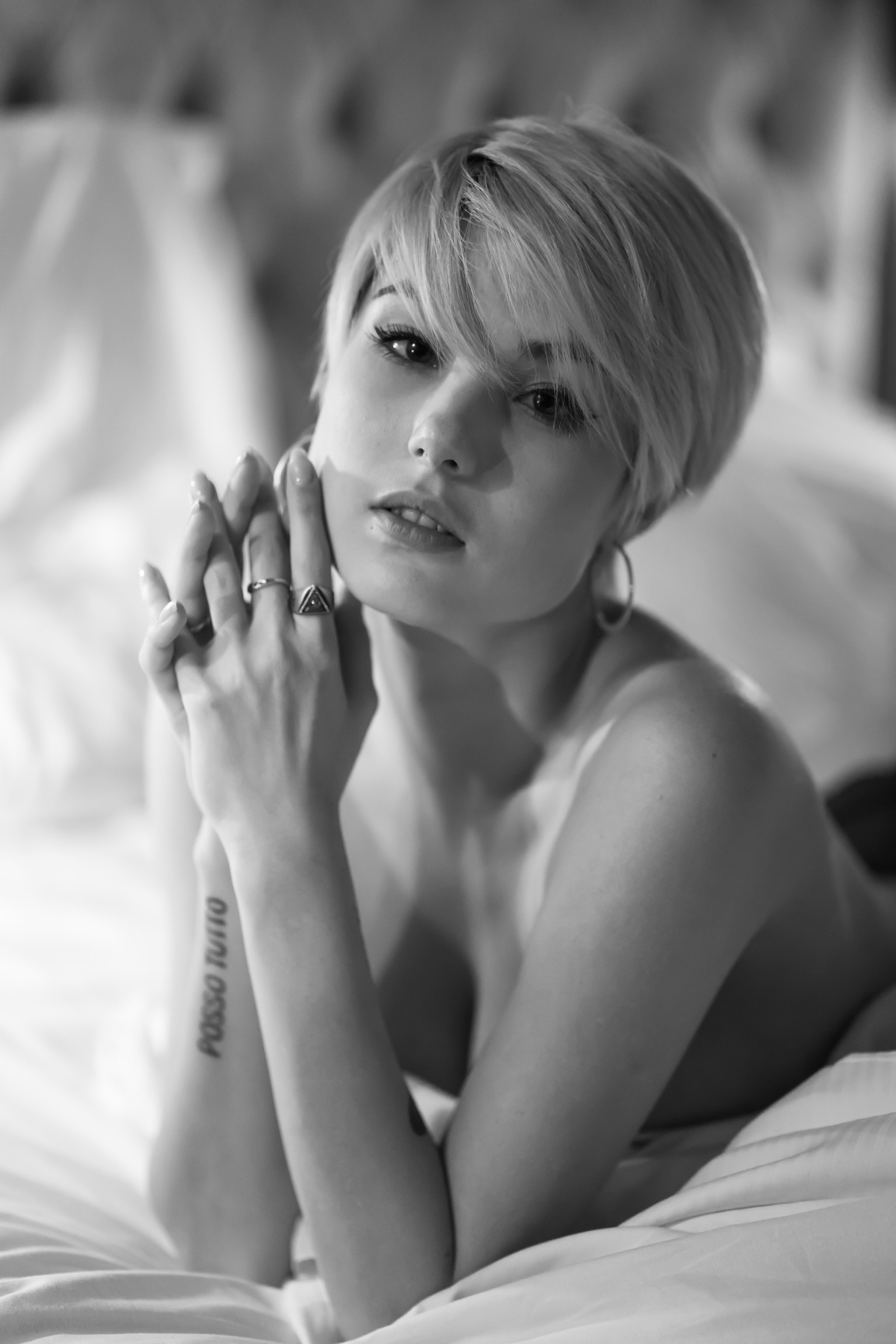 Without color, the line is enhanced