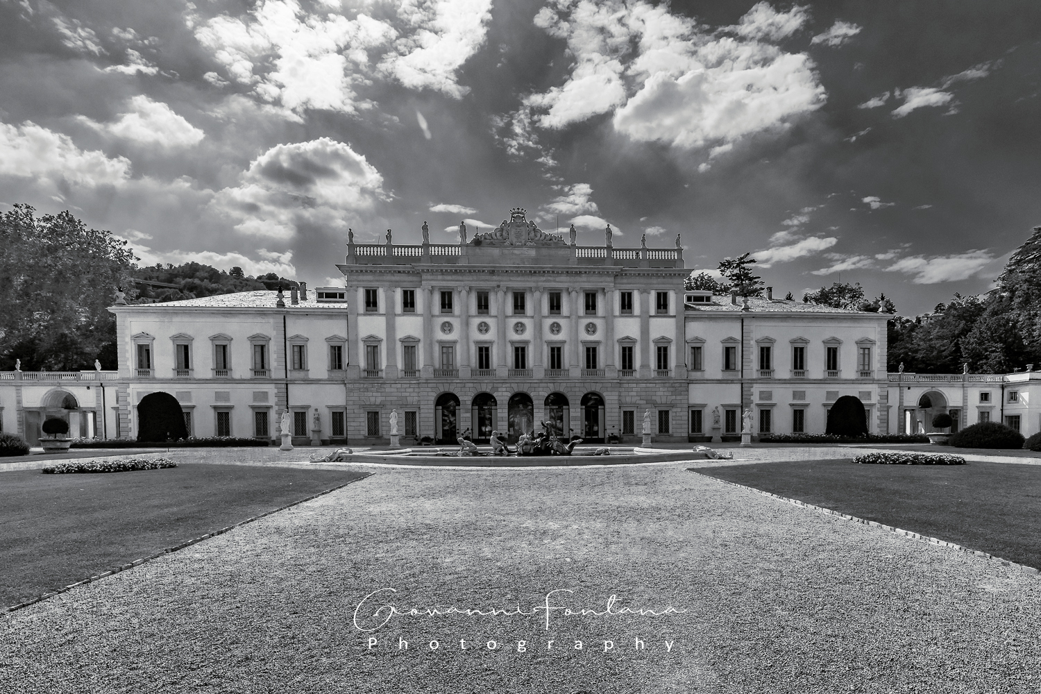 Villa Olmo - Como B&W