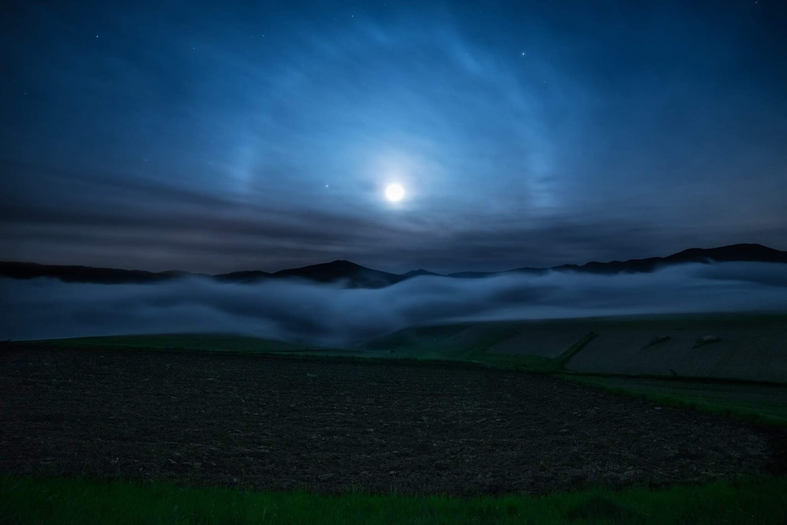 Moon halo