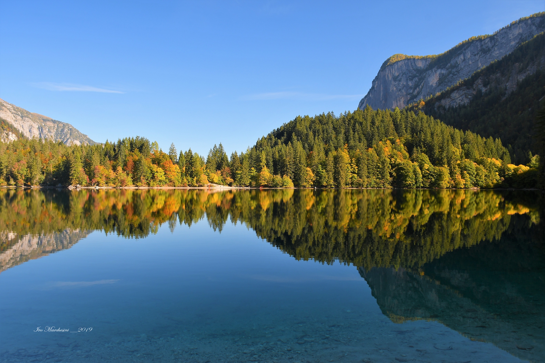 riflessioni al lago di Tovel