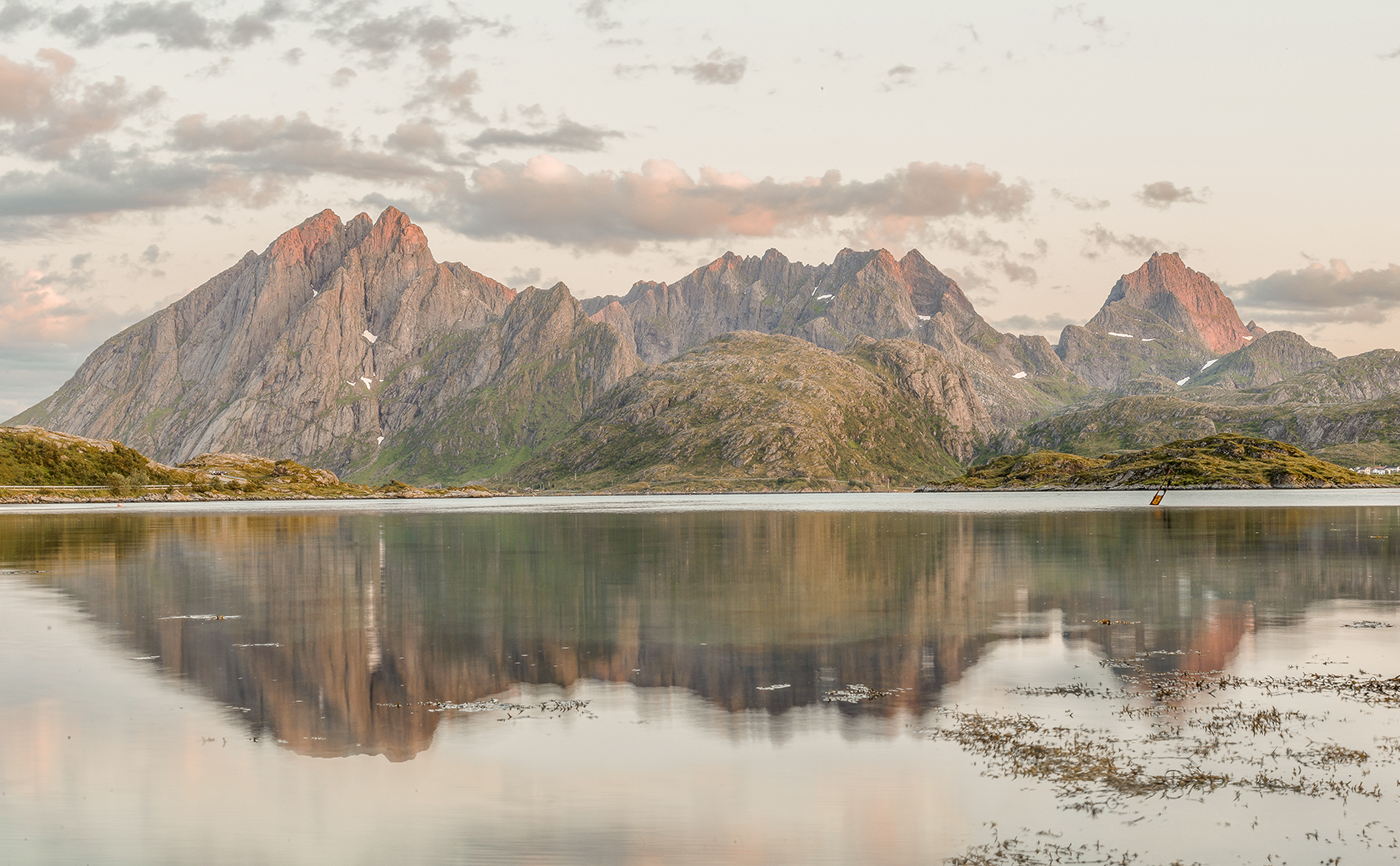 Sole di mezzanotte norvegese