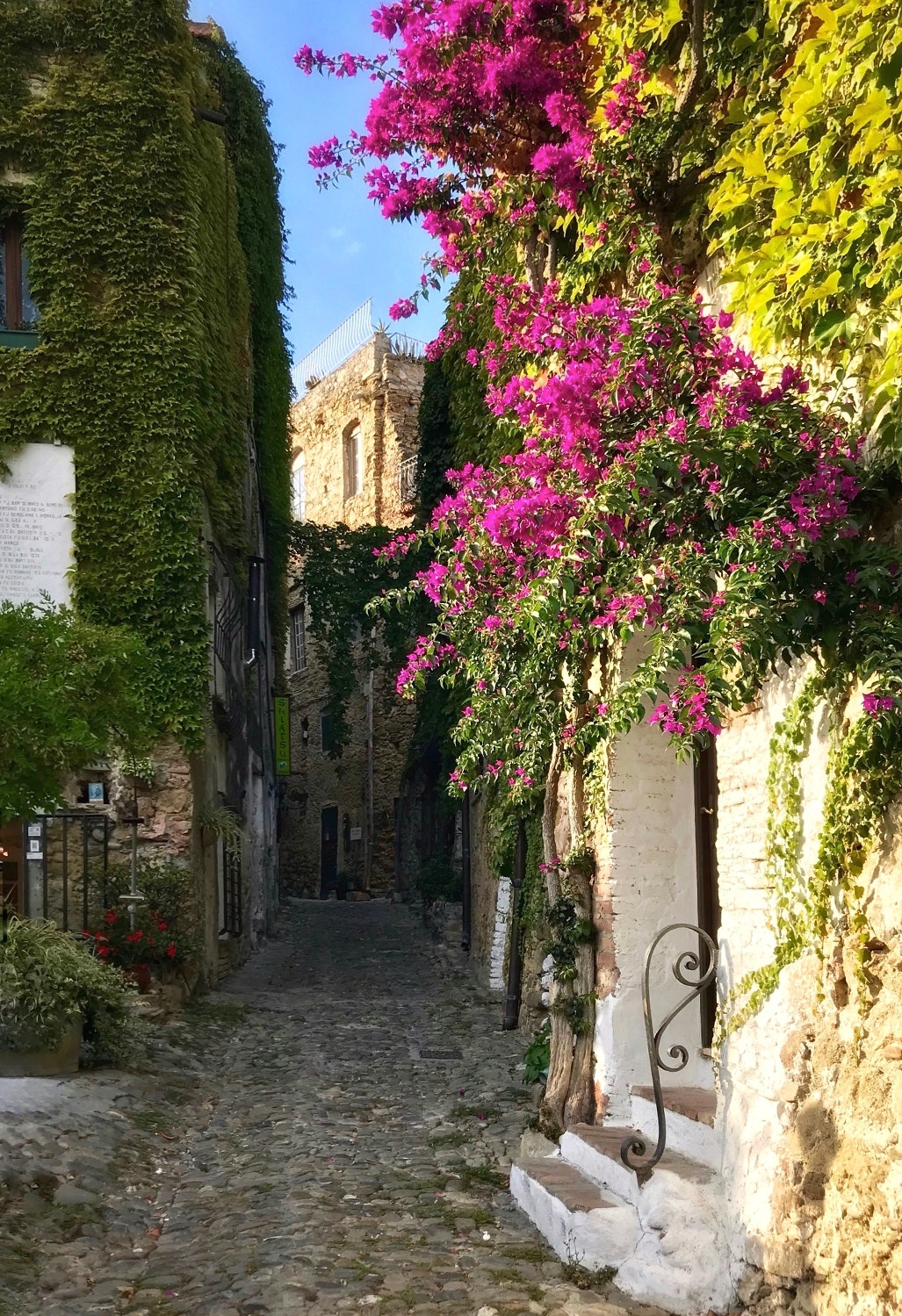 Scorcio di Bussana Vecchia