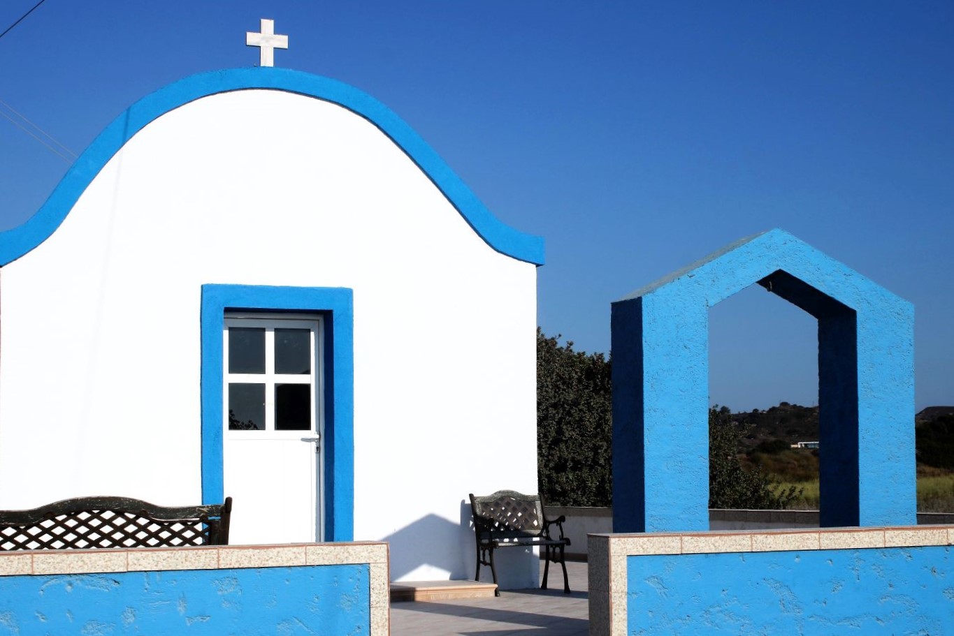 Bianco e azzurro