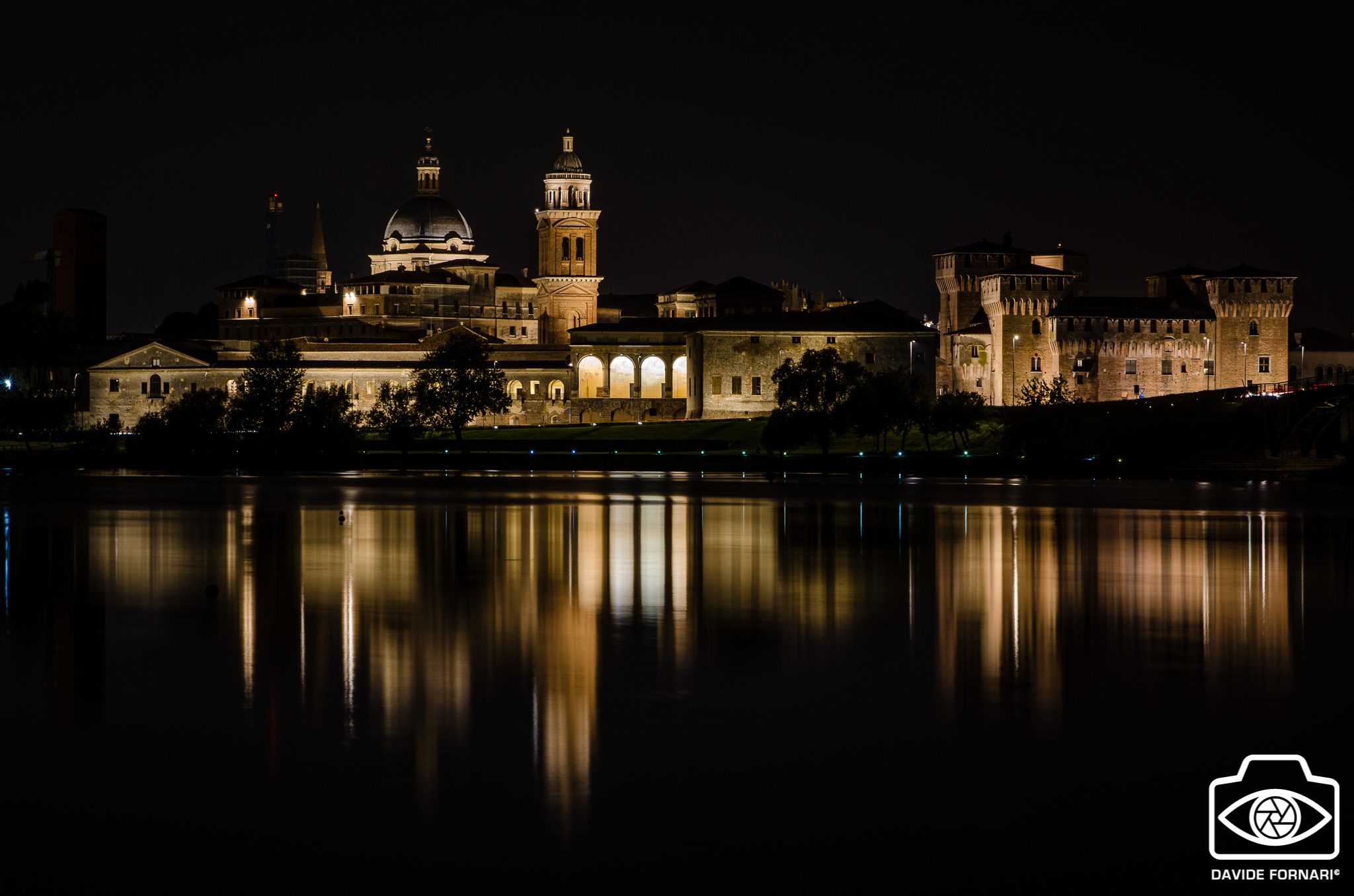 Mantova skyline by night