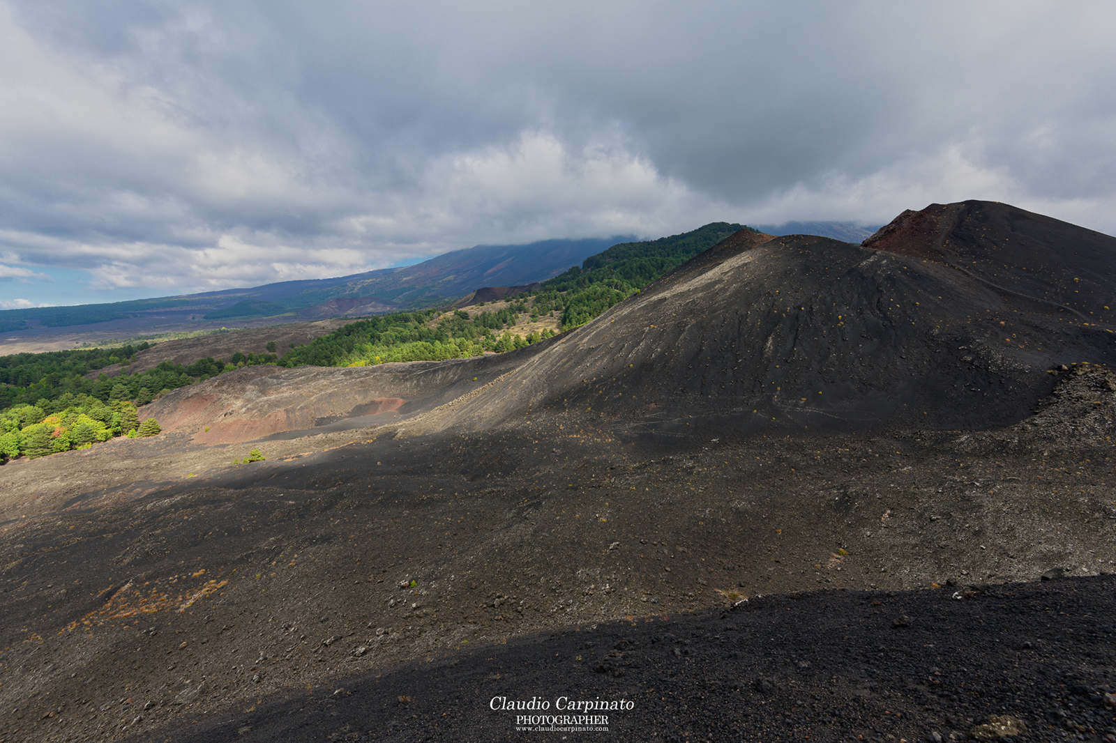 Etna: lights and shadows