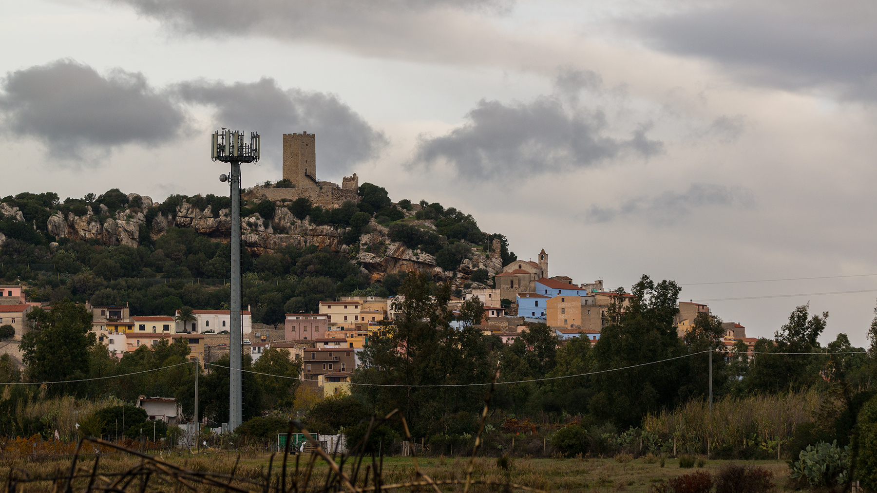 Posada with human elements